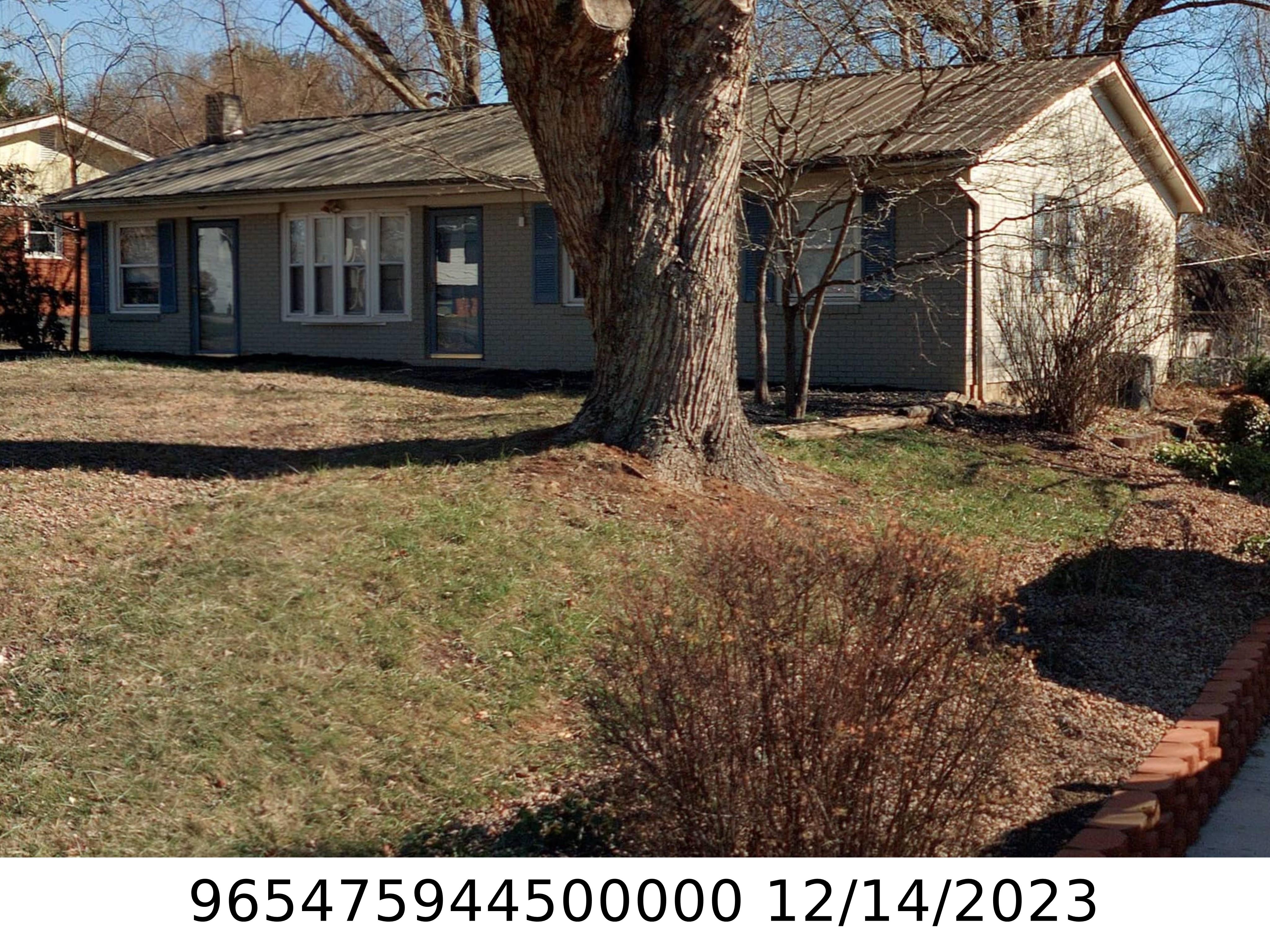 A picture of the property located at 13 OAK LEAF LN, ARDEN NC 28704.