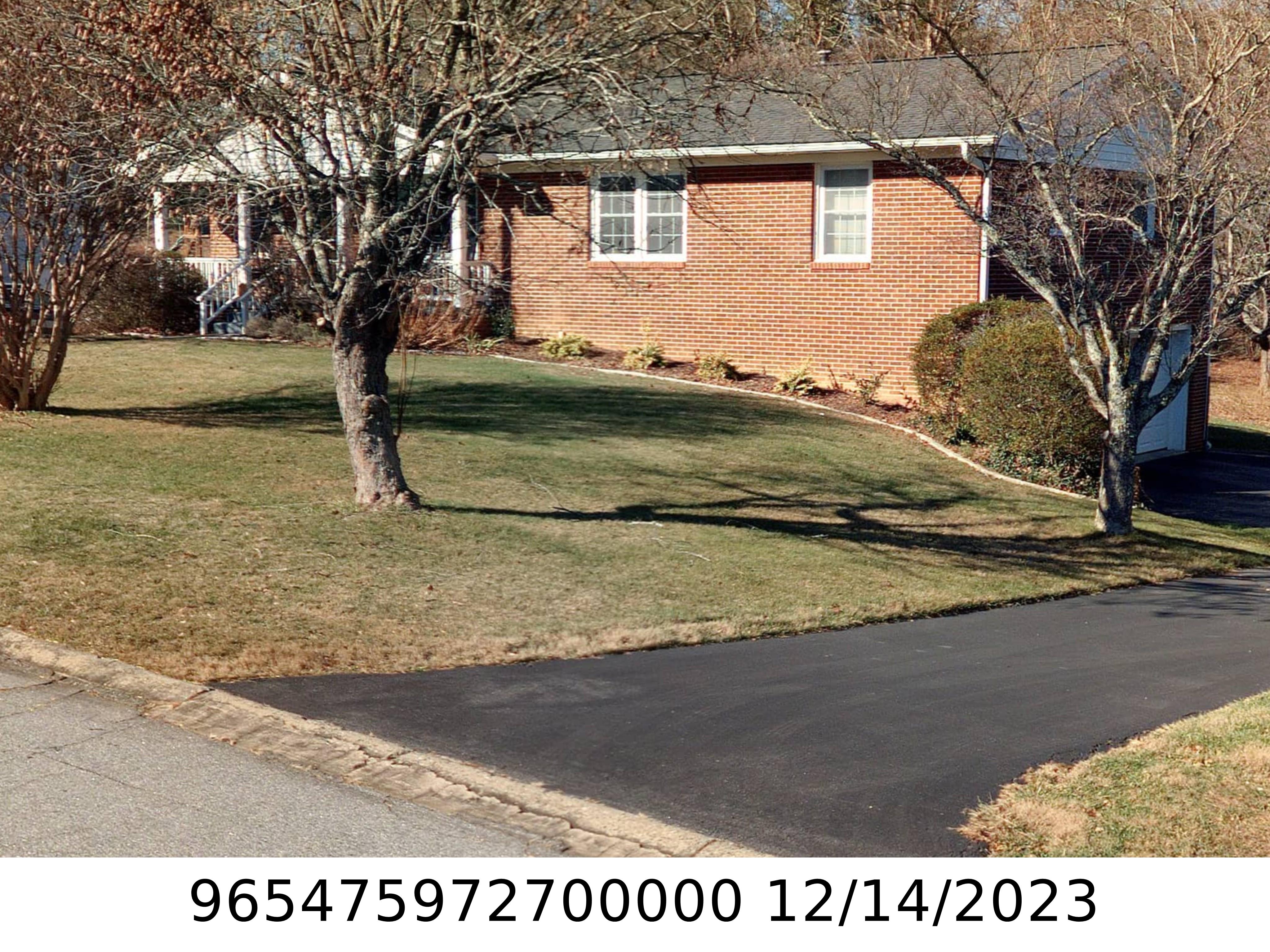 A picture of the property located at 22 OAK LEAF LN, ARDEN NC 28704.