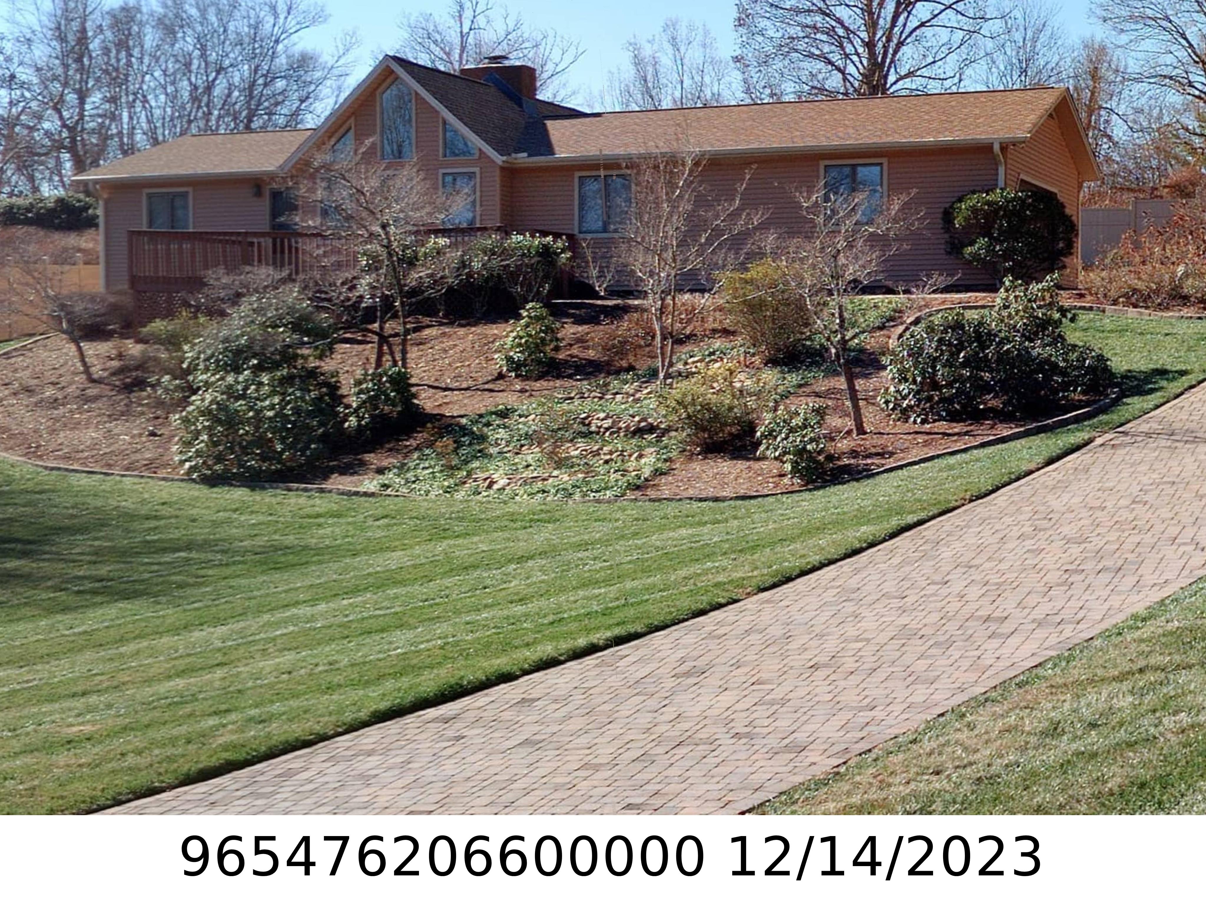 A picture of the property located at 14 HICKORY HILLS DR, ARDEN NC 28704.