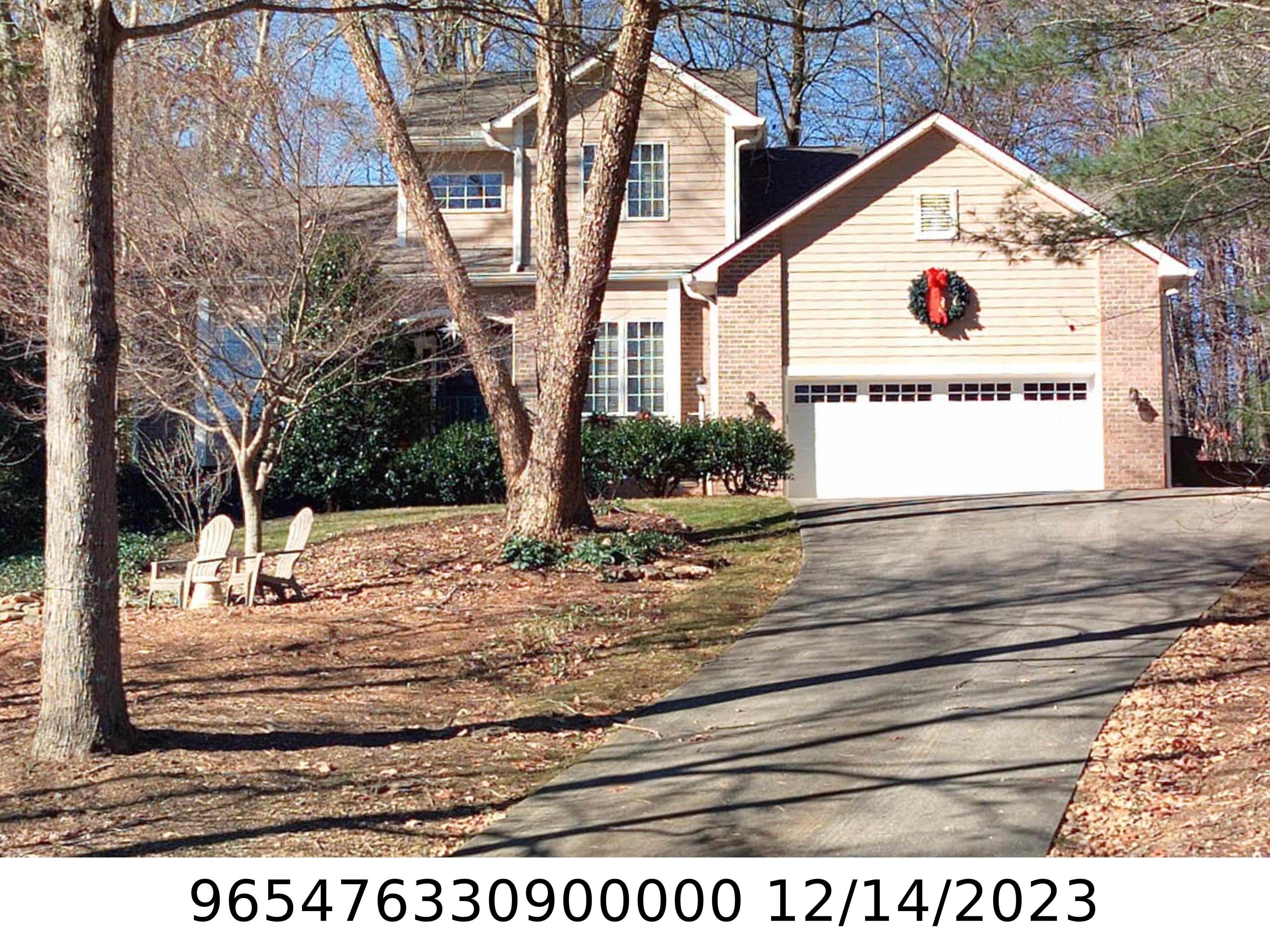 A picture of the property located at 26 HICKORY HILLS DR, ARDEN NC 28704.