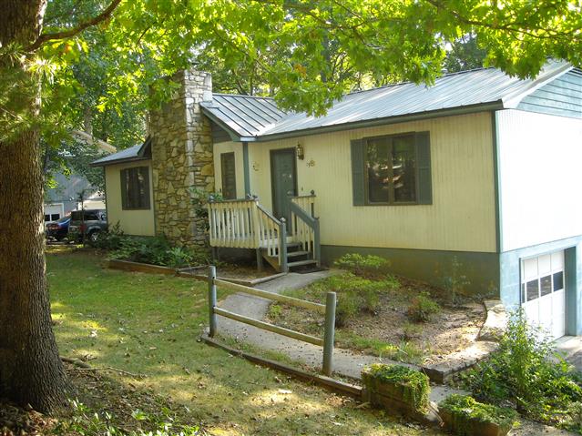A picture of the property located at 15 HICKORY HILLS DR, ARDEN NC 28704.