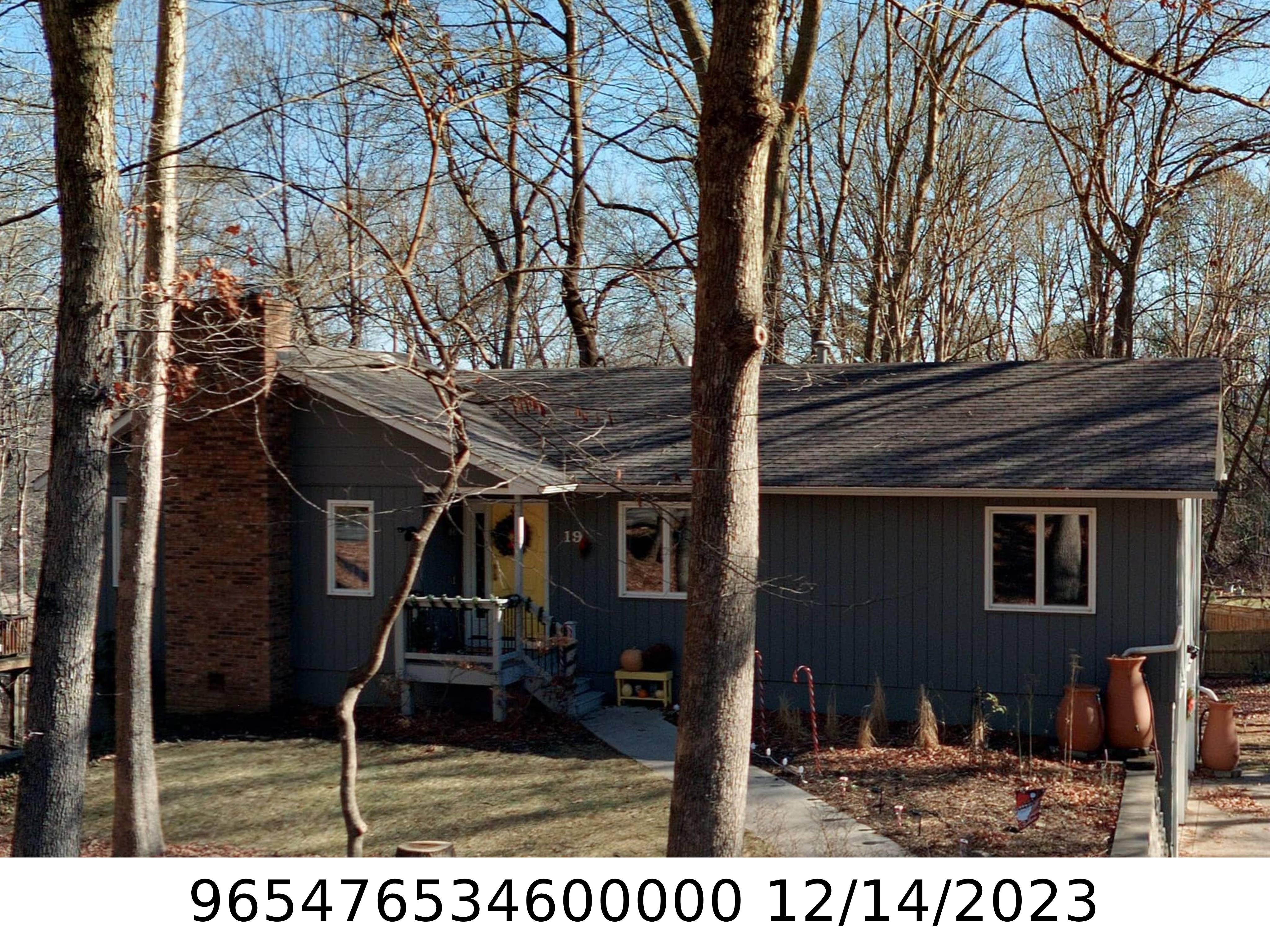 A picture of the property located at 19 HICKORY HILLS DR, ARDEN NC 28704.