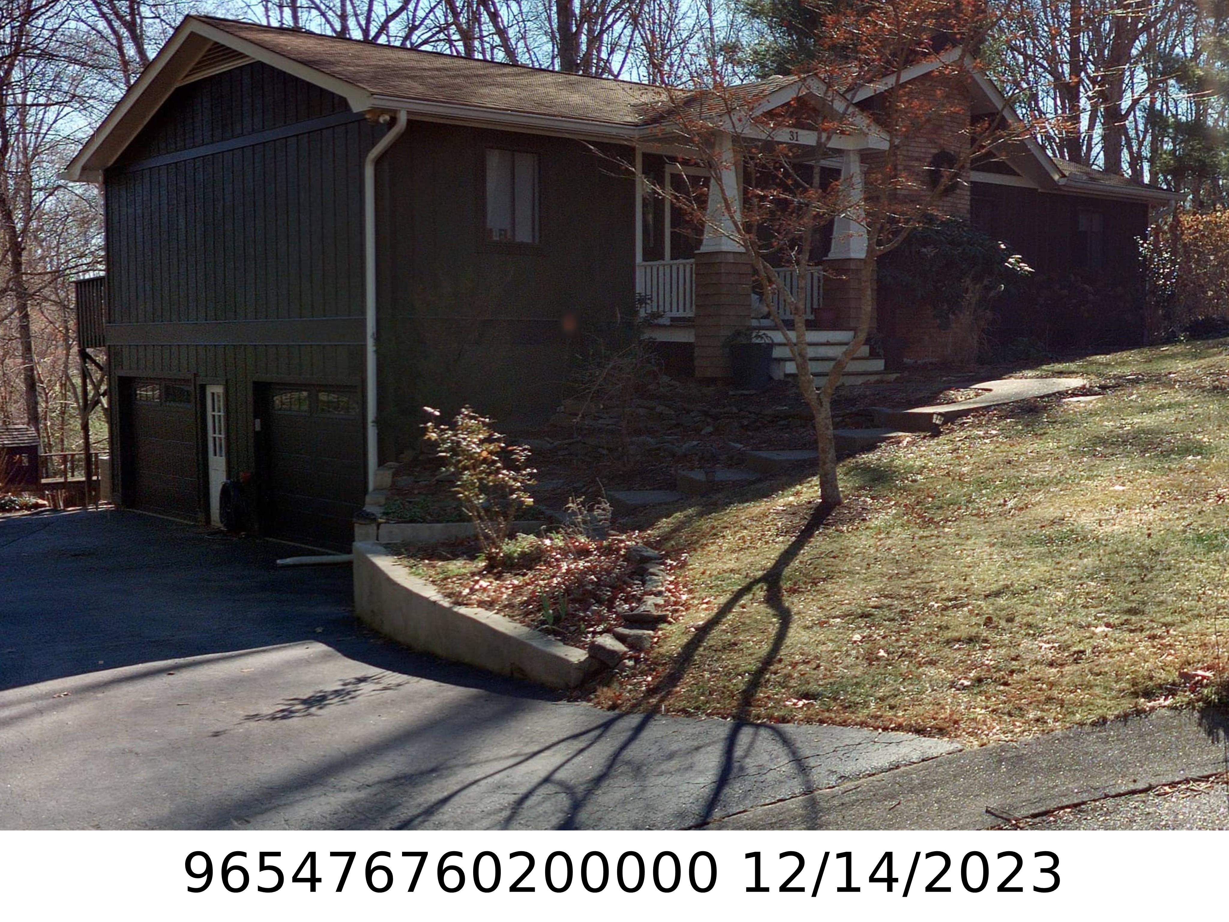 A picture of the property located at 31 HICKORY HILLS DR, ARDEN NC 28704.