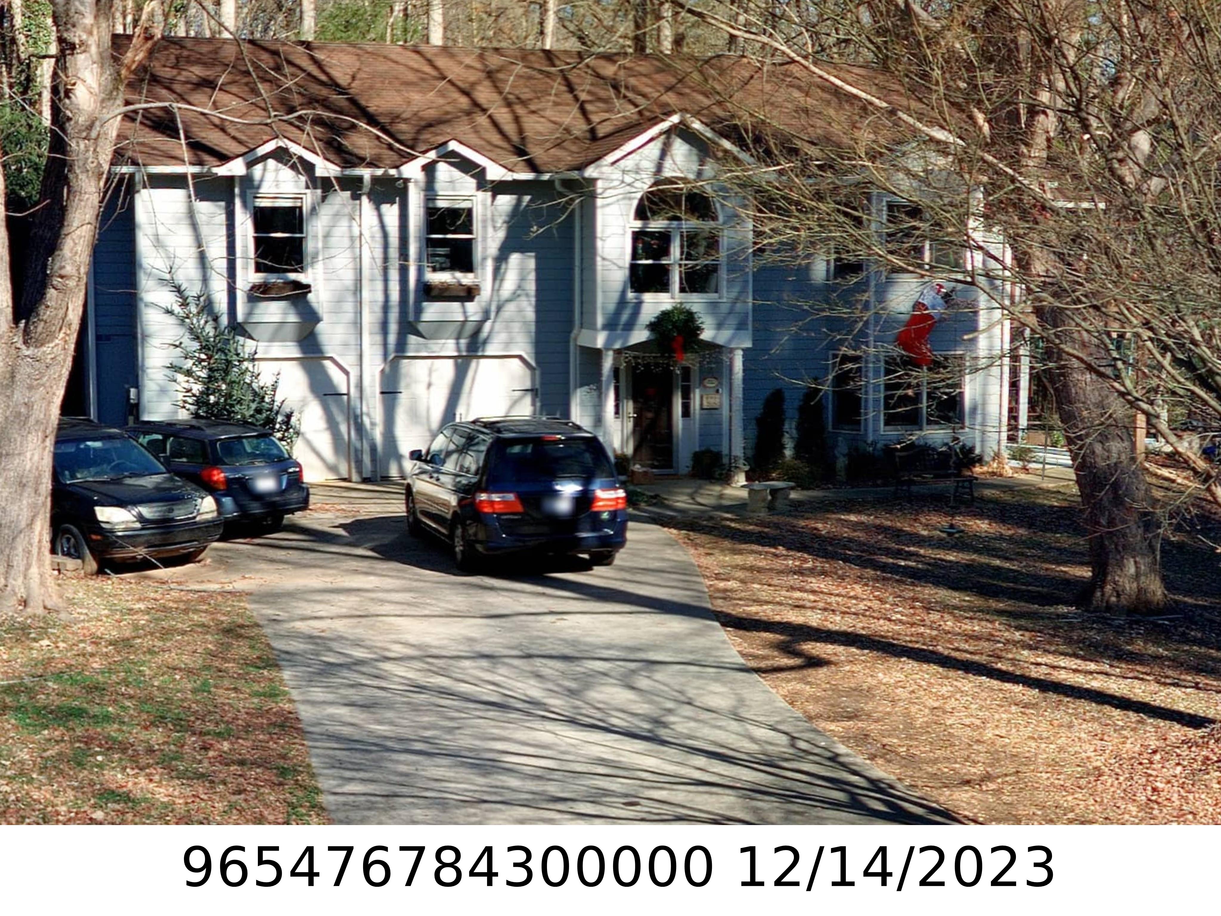 A picture of the property located at 39 HICKORY HILLS DR, ARDEN NC 28704.