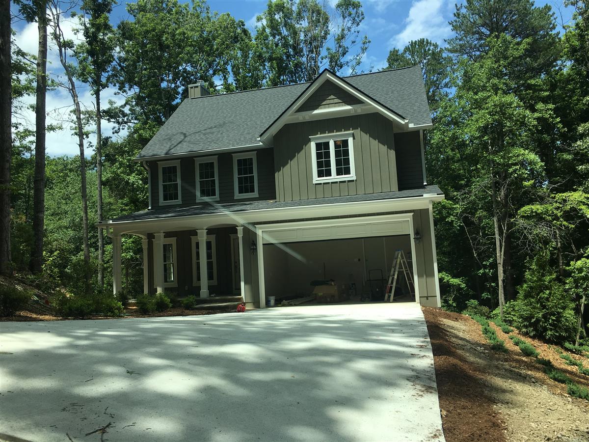 A picture of the property located at 10 MUIRFIELD CIR, ARDEN NC 28704.