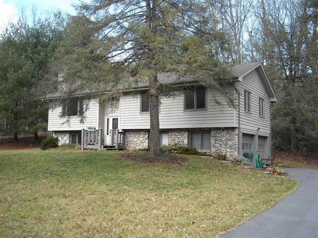 A picture of the property located at 1 MUIRFIELD CIR, ARDEN NC 28704.