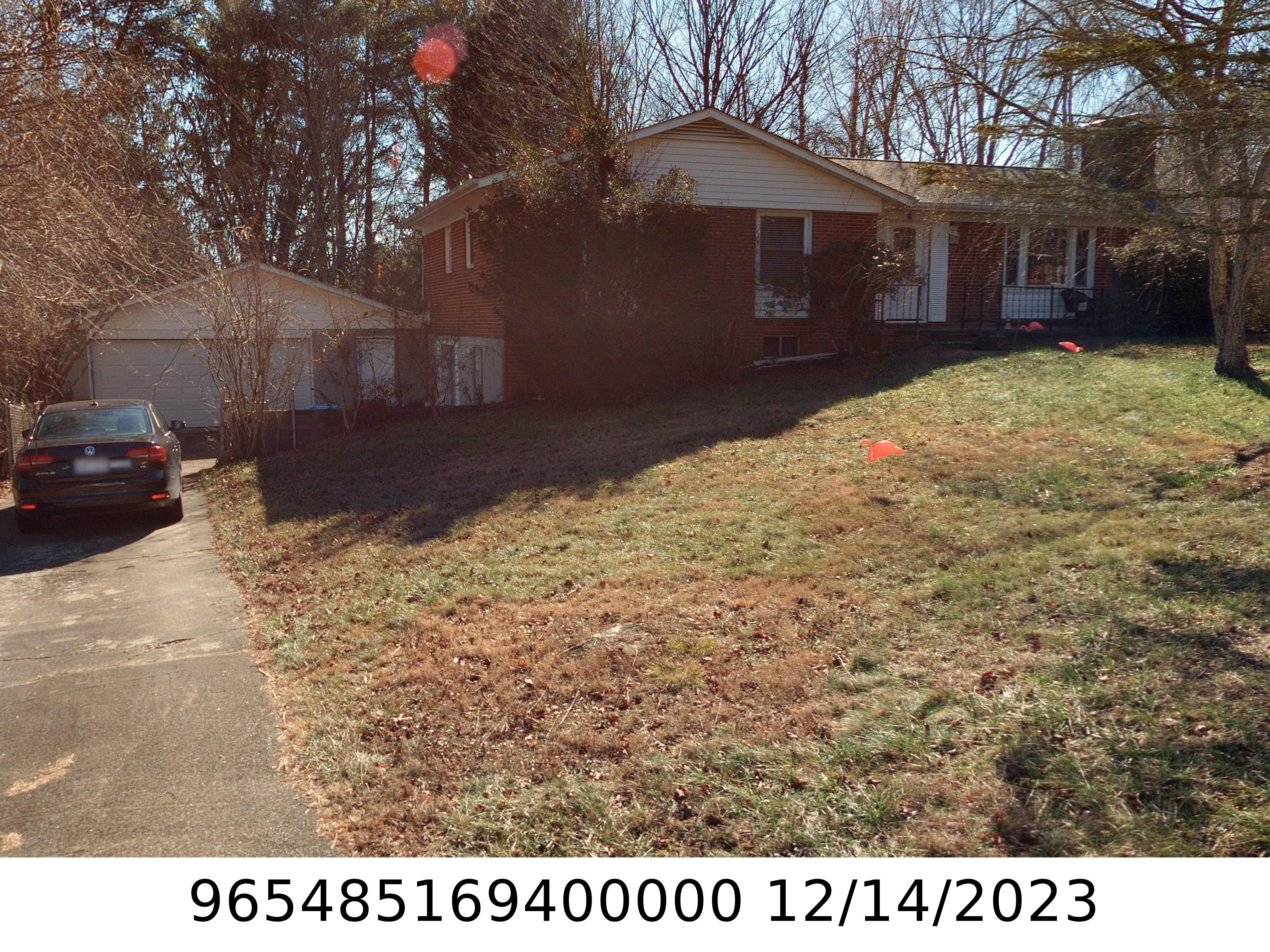 A picture of the property located at 21 OAK LEAF LN, ARDEN NC 28704.