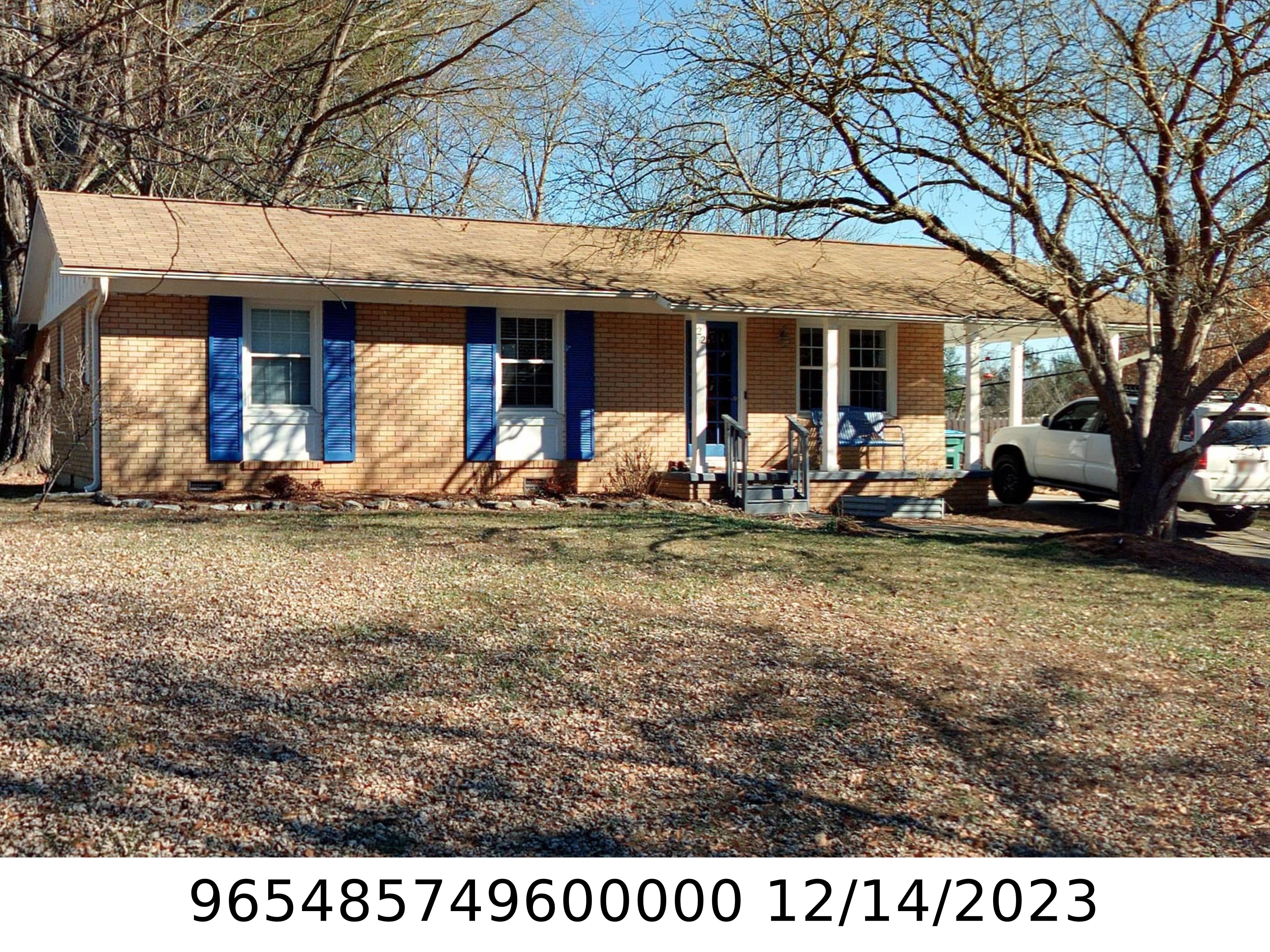 A picture of the property located at 22 SUMMIT DR, ARDEN NC 28704.