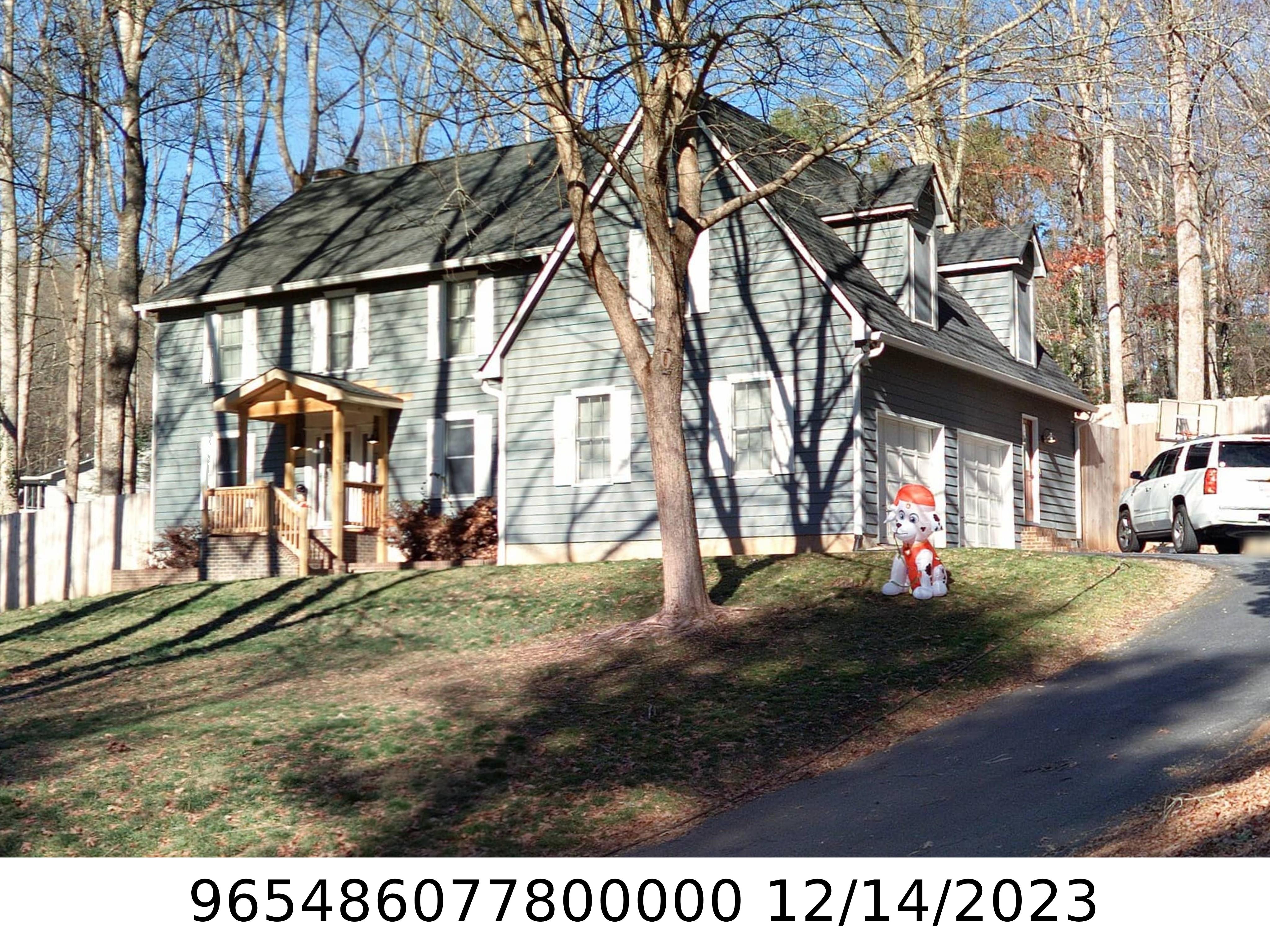 A picture of the property located at 17 SPRING COVE CT, ARDEN NC 28704.