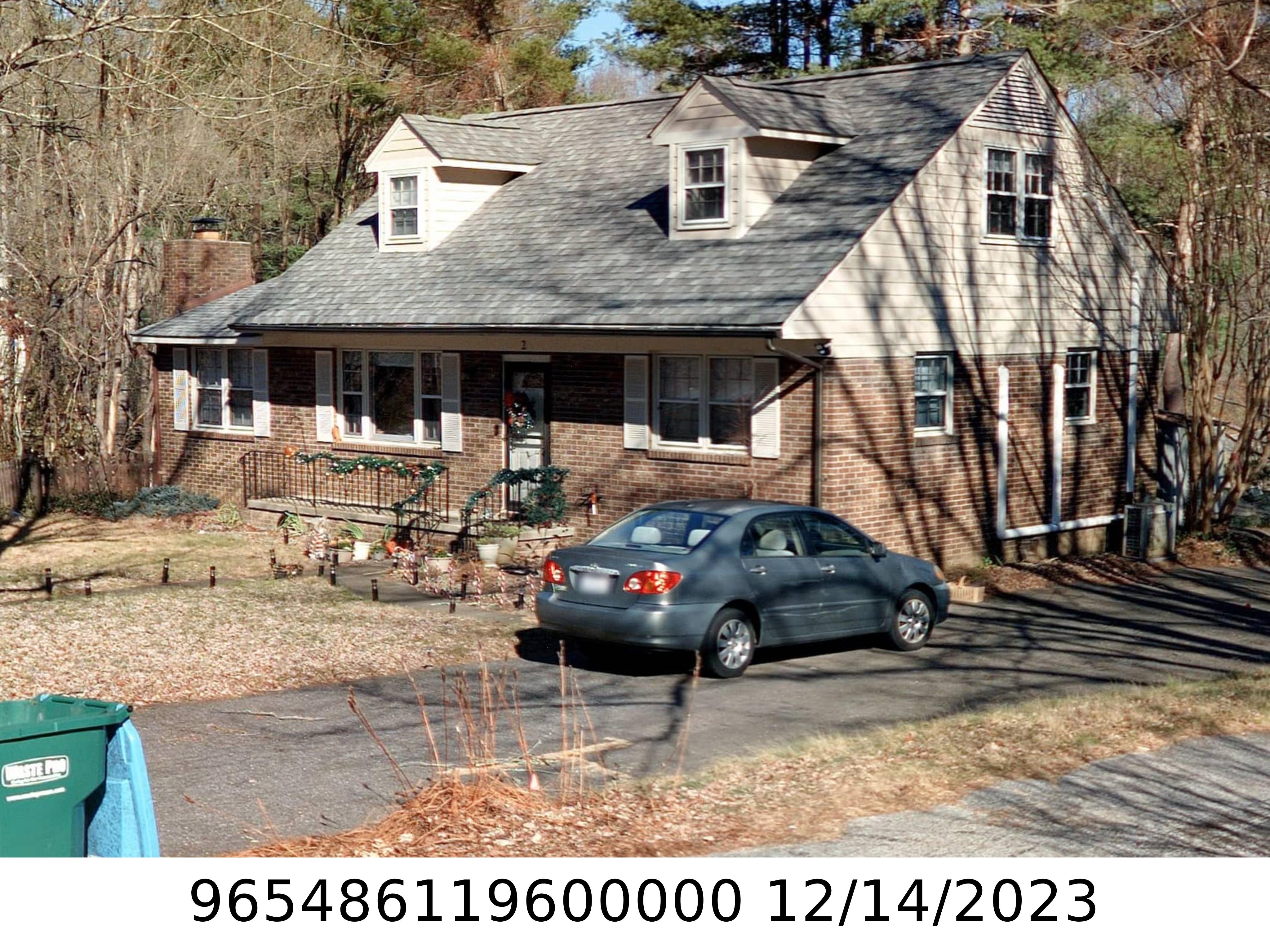 A picture of the property located at 2 SUMMIT DR, ARDEN NC 28704.