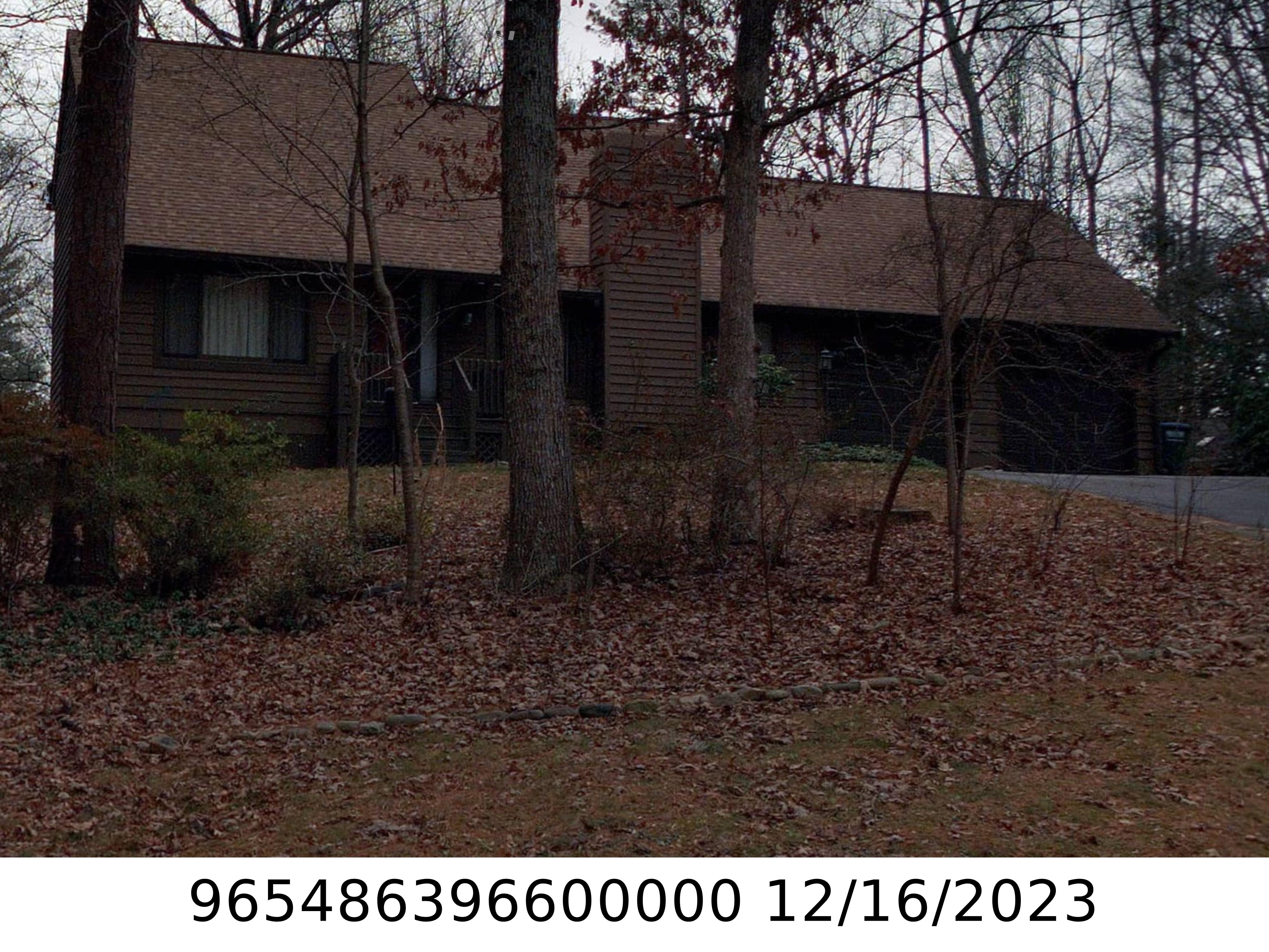 A picture of the property located at 5 MUIRFIELD DR, ARDEN NC 28704.