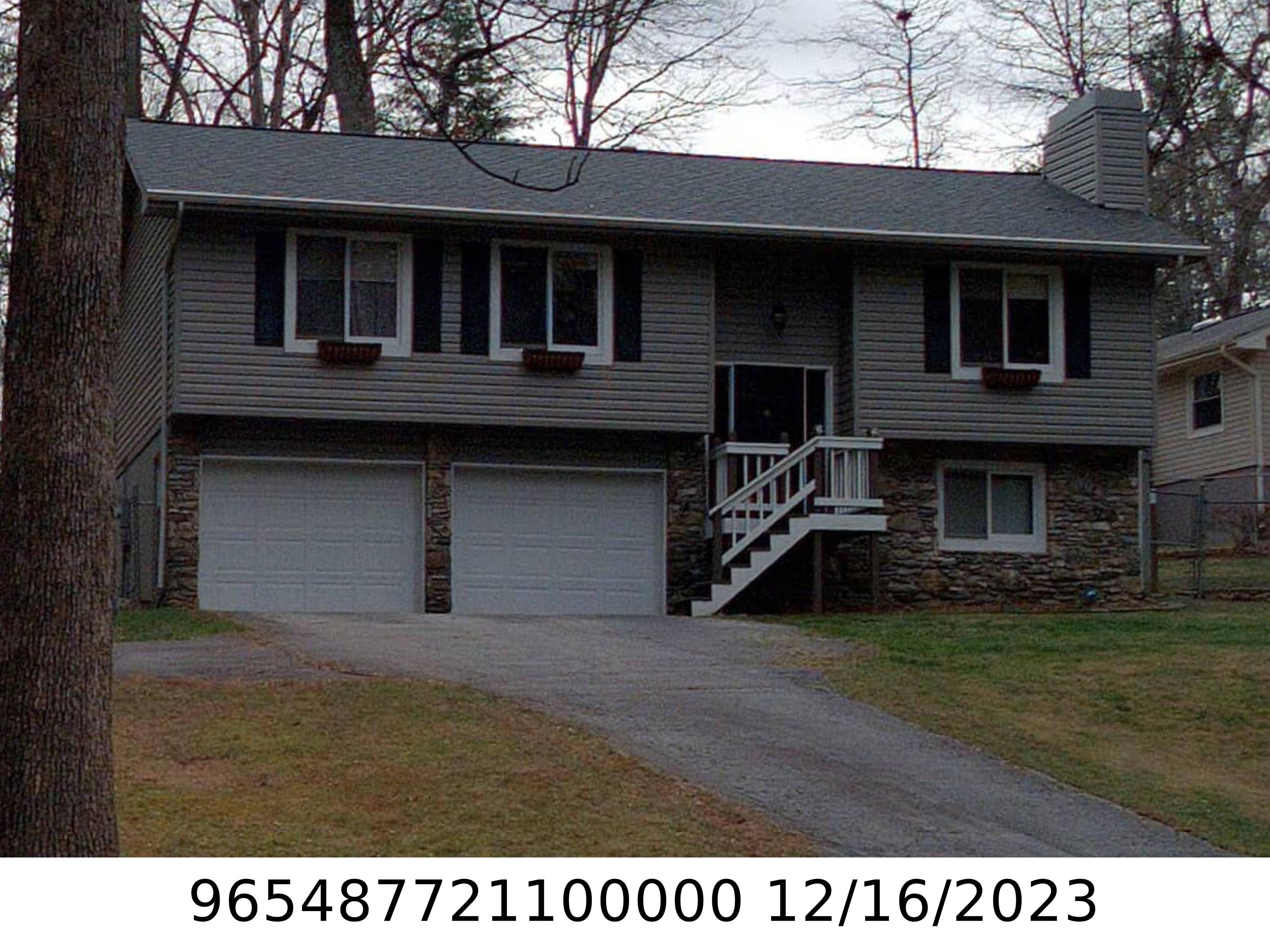 A picture of the property located at 11 MUIRFIELD DR, ARDEN NC 28704.