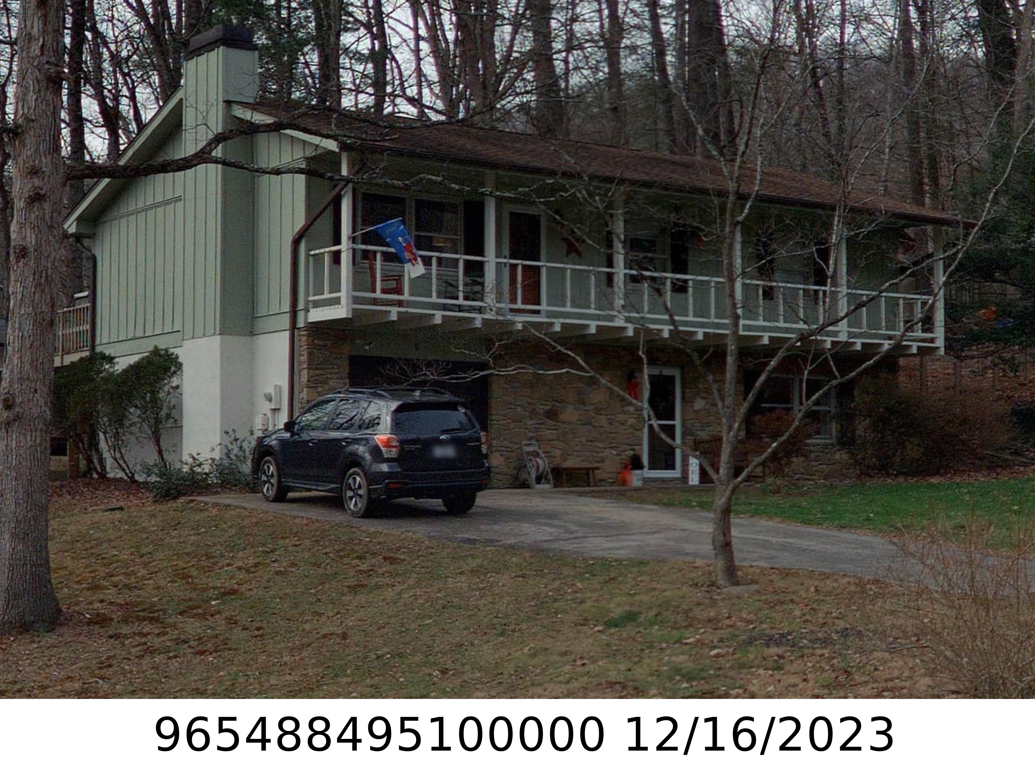 A picture of the property located at 9 FOREST RIDGE DR, ARDEN NC 28704.