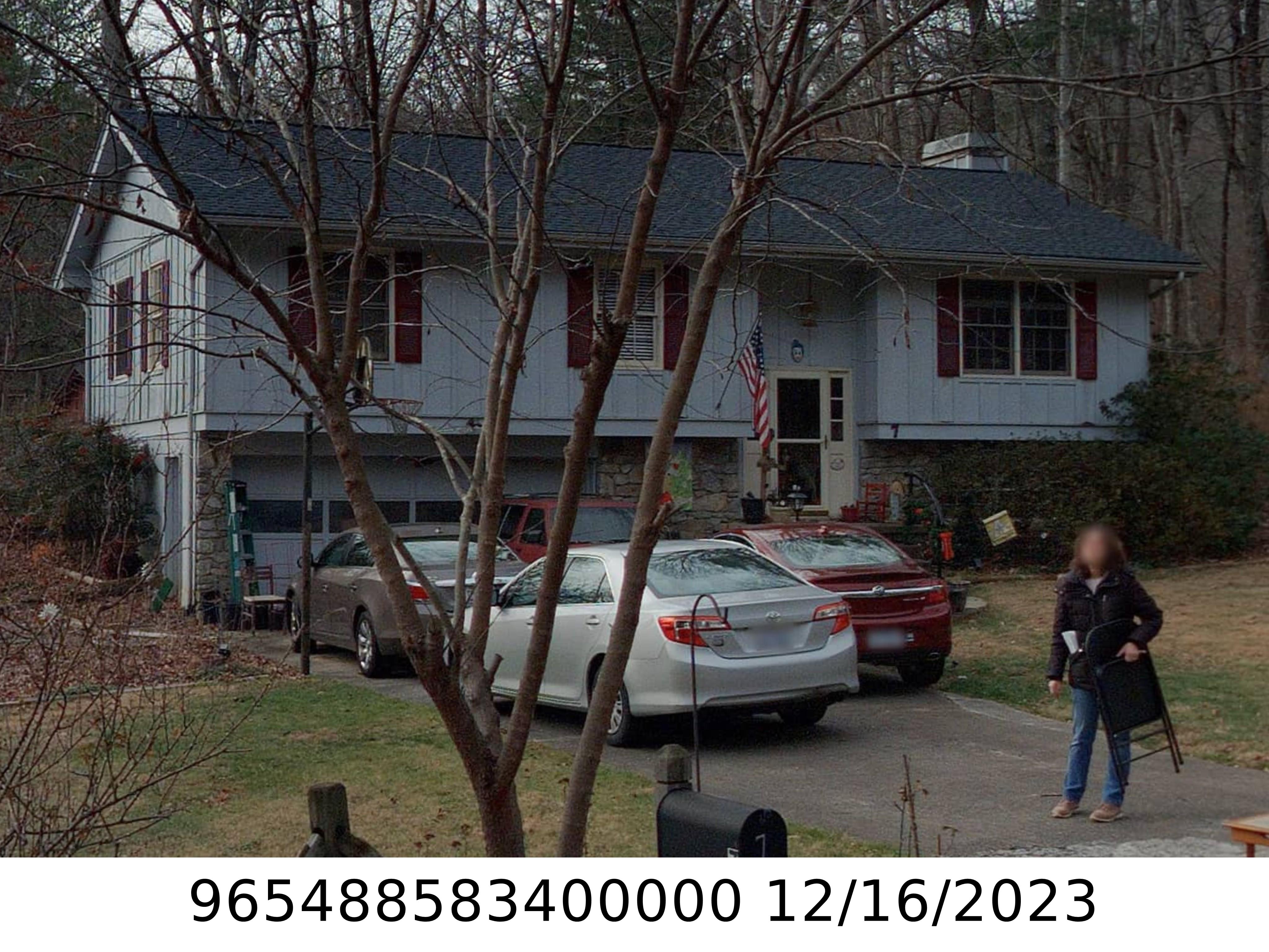 A picture of the property located at 7 FOREST RIDGE DR, ARDEN NC 28704.