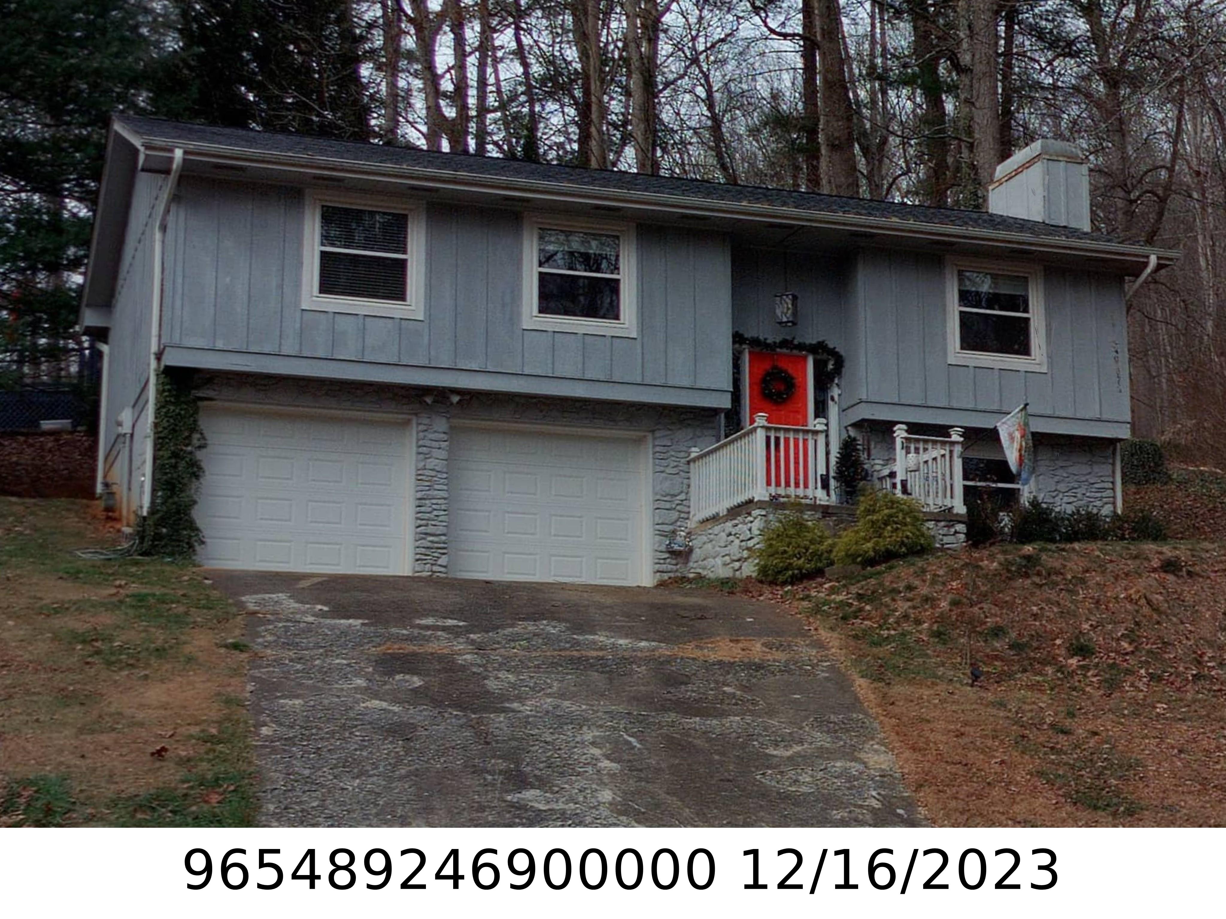 A picture of the property located at 19 FOREST RIDGE DR, ARDEN NC 28704.