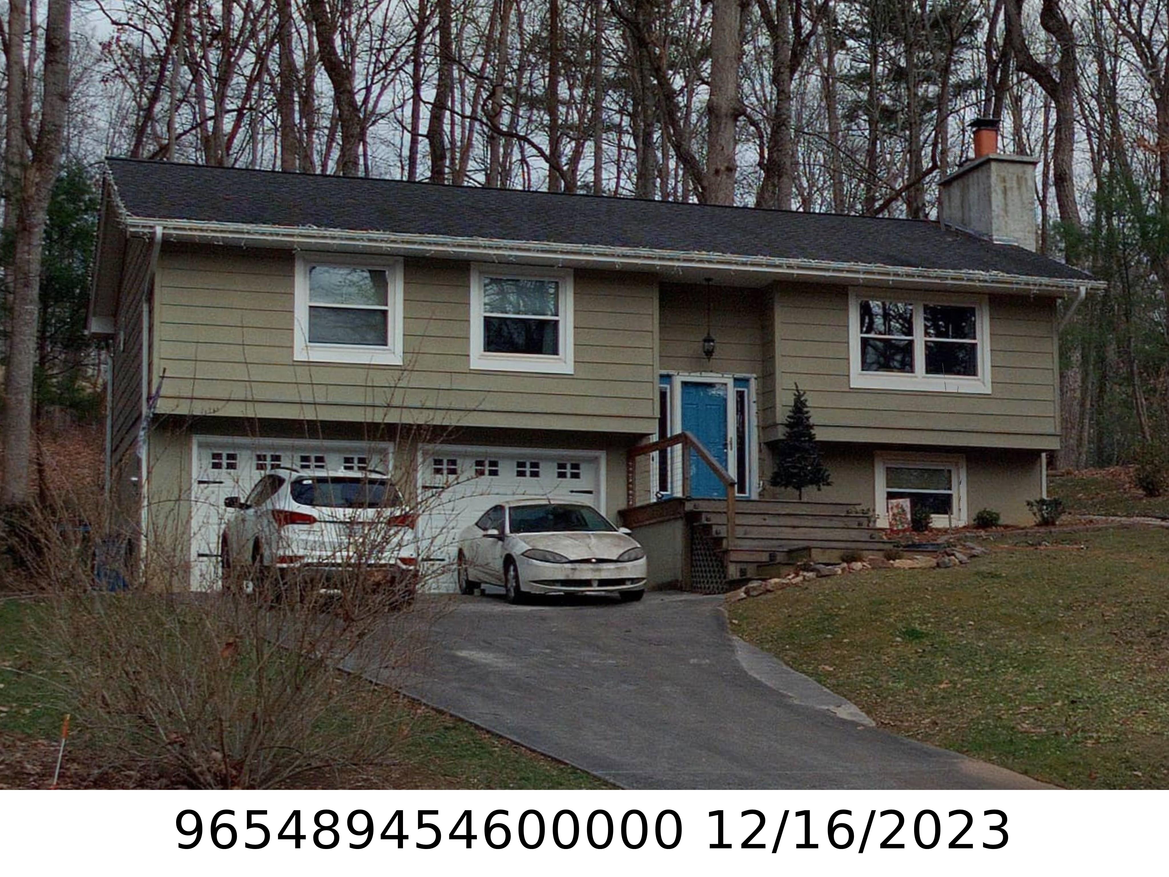 A picture of the property located at 22 FOREST RIDGE DR, ARDEN NC 28704.