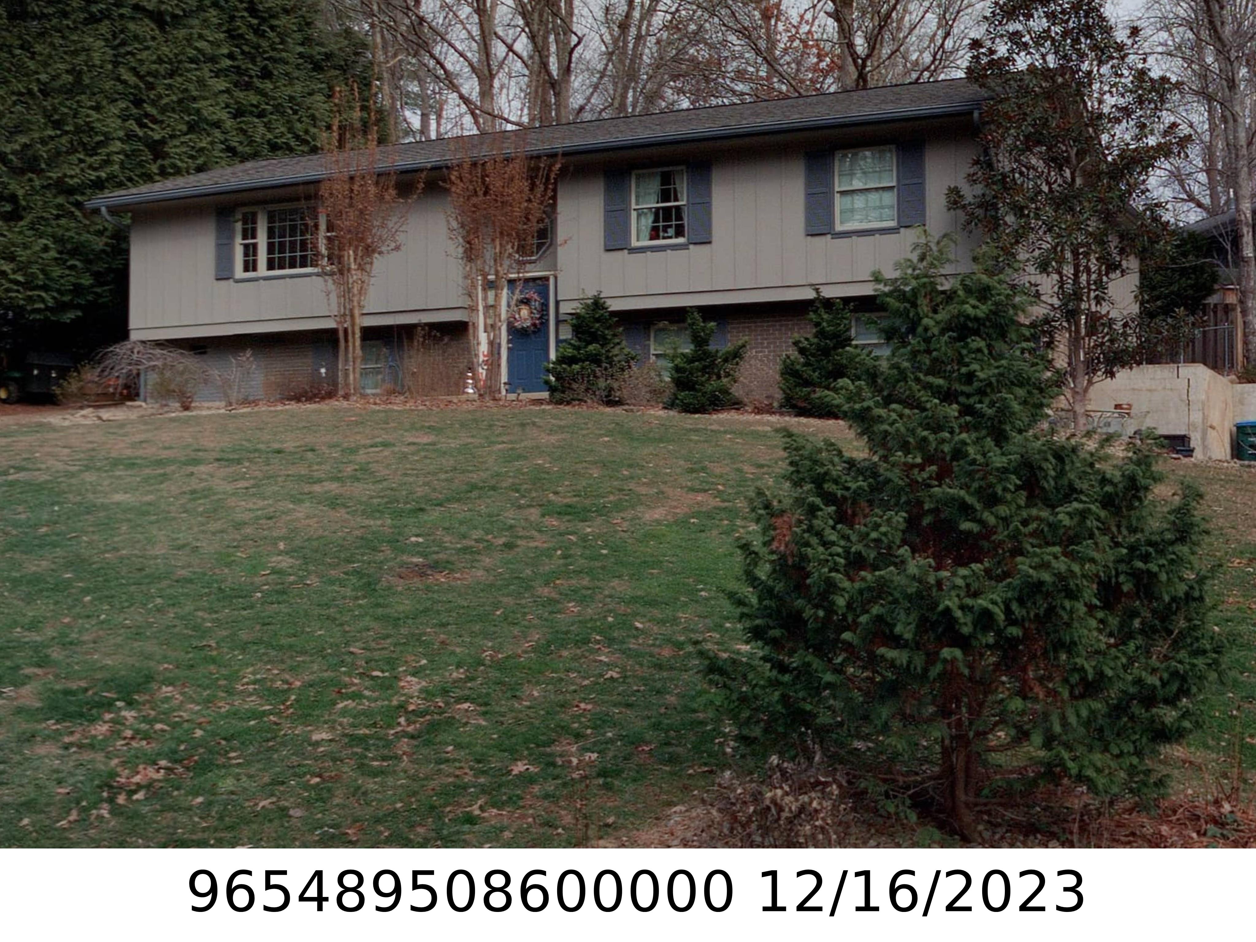 A picture of the property located at 12 FOREST RIDGE DR, ARDEN NC 28704.