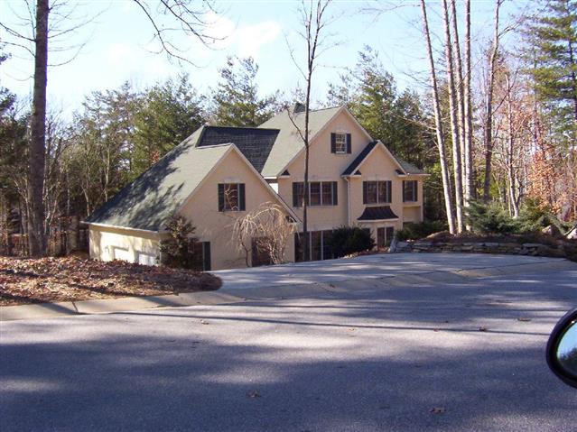 A picture of the property located at 10 DUNNWOODY DR, ARDEN NC 28704.