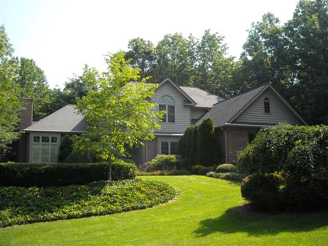 A picture of the property located at 3 FIRESTONE DR, ARDEN NC 28704.