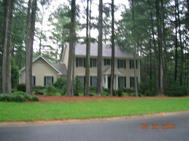 A picture of the property located at 10 COVENTRY WOODS DR, ARDEN NC 28704.