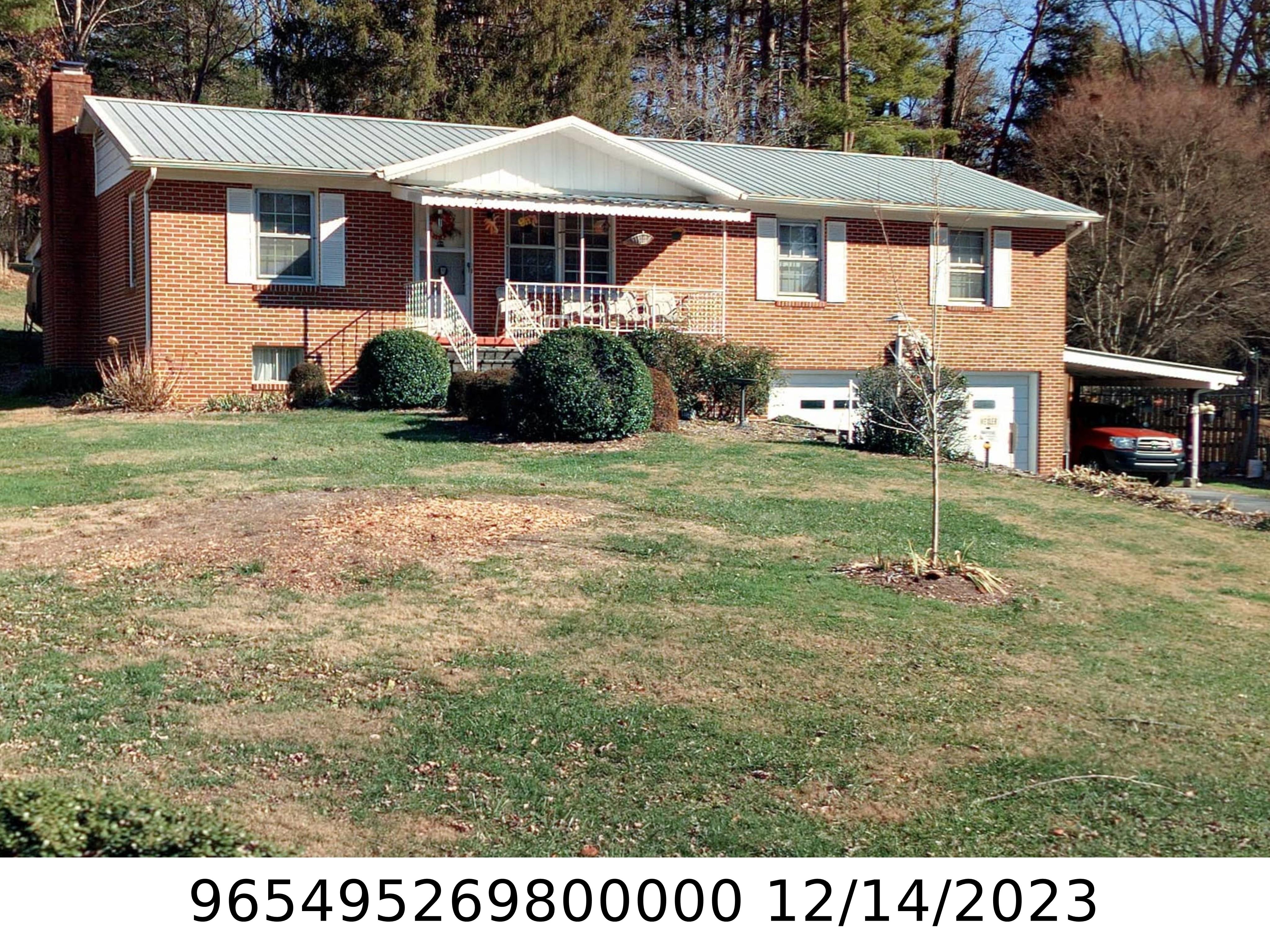 A picture of the property located at 22 PINEHURST CIR, ARDEN NC 28704.
