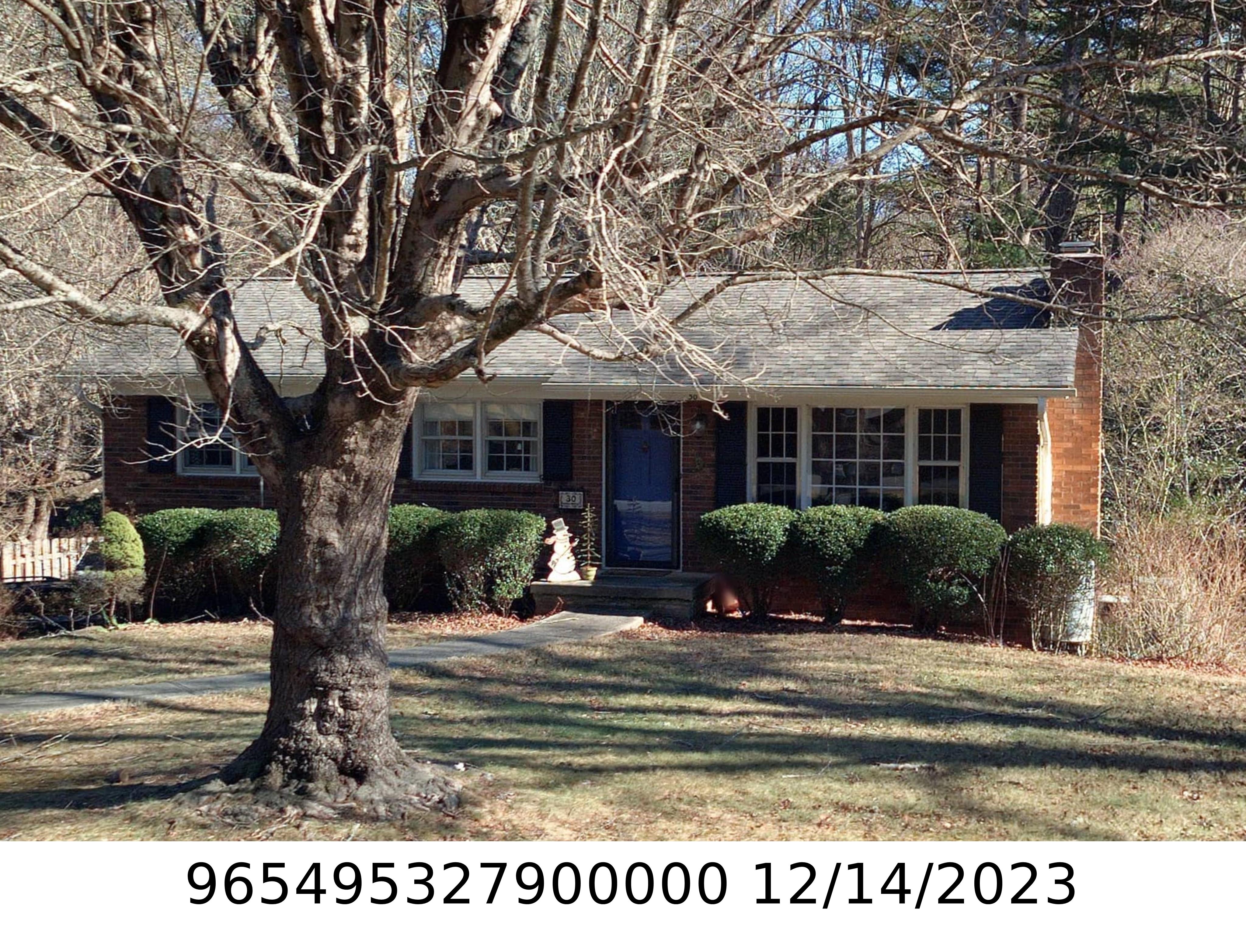 A picture of the property located at 30 PINEHURST CIR, ARDEN NC 28704.