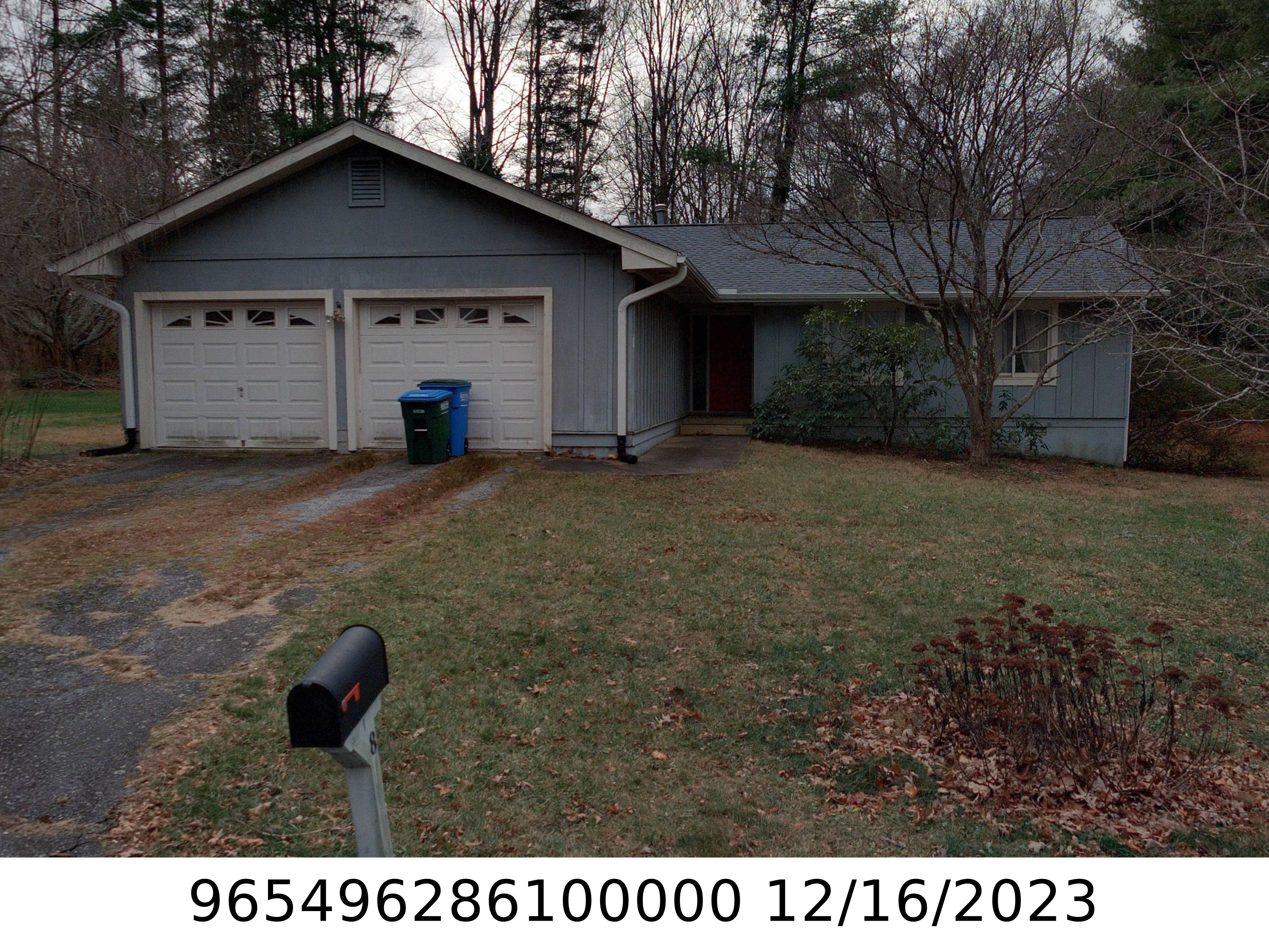 A picture of the property located at 8 TURNBERRY DR, ARDEN NC 28704.