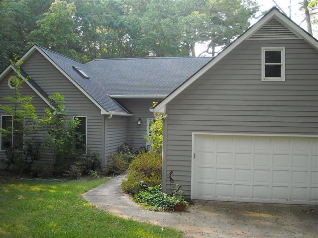 A picture of the property located at 15 GLEN CREST DR, ARDEN NC 28704.