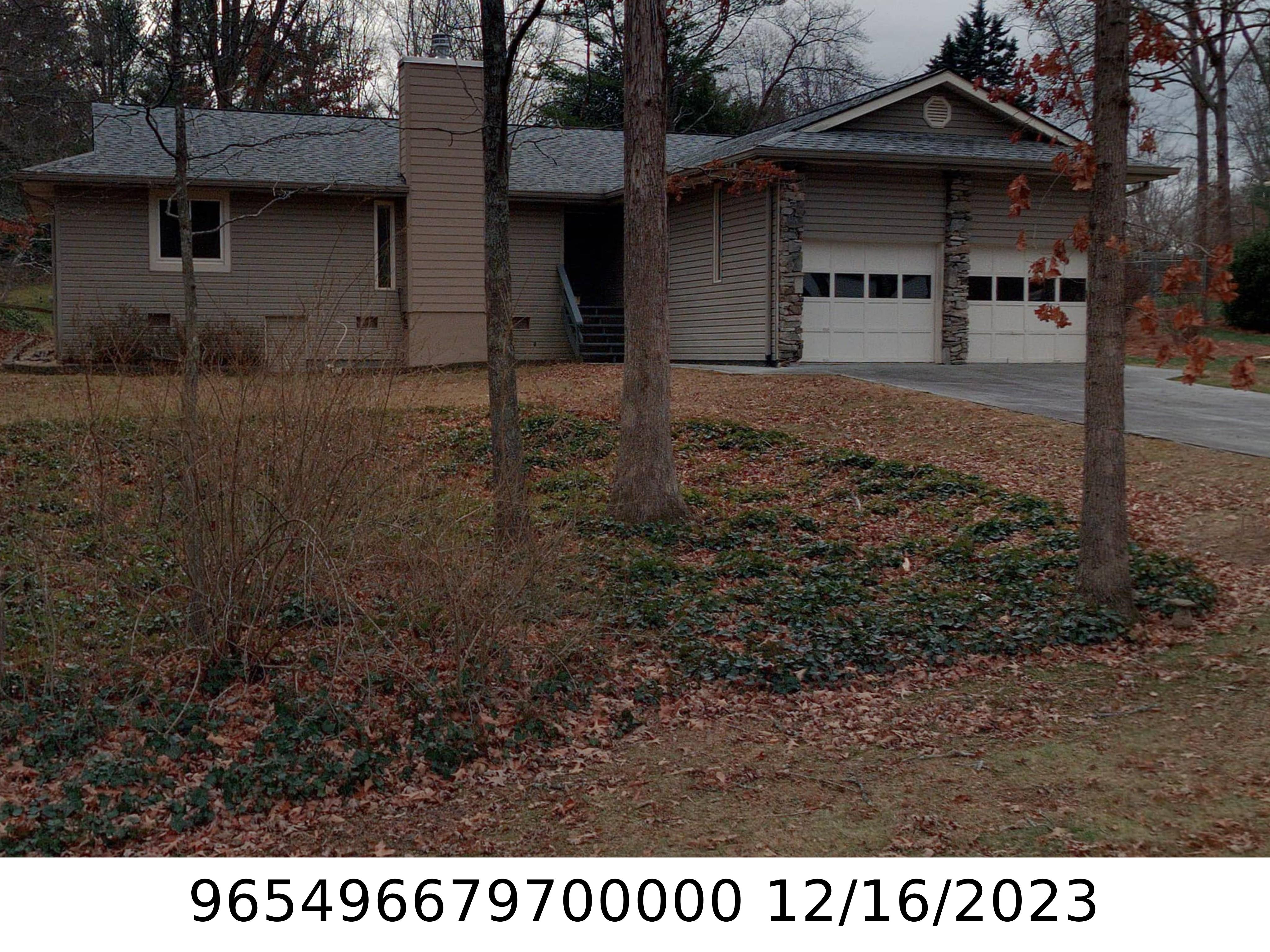 A picture of the property located at 16 TURNBERRY DR, ARDEN NC 28704.