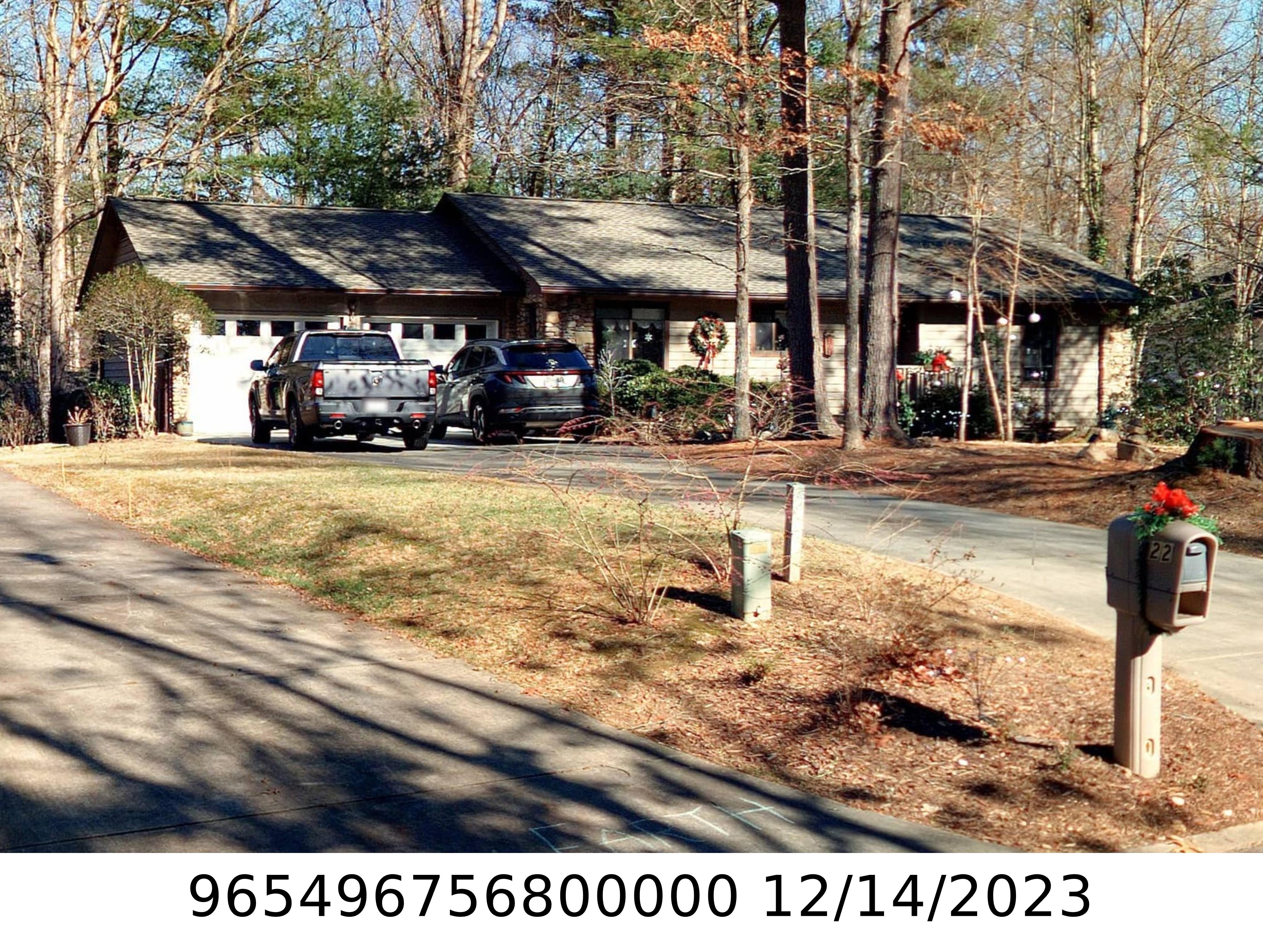 A picture of the property located at 22 GLEN CREST DR, ARDEN NC 28704.