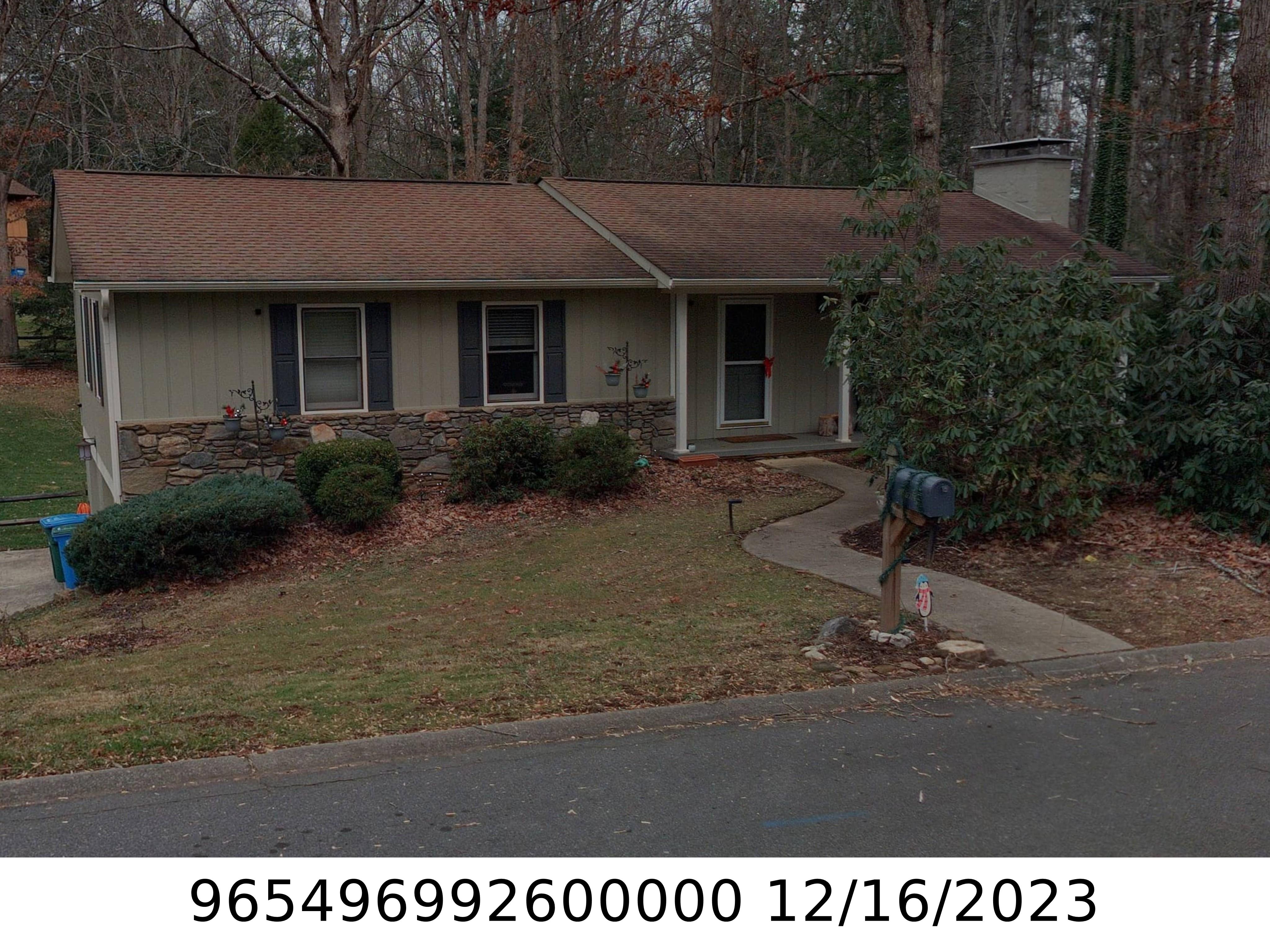 A picture of the property located at 19 TURNBERRY DR, ARDEN NC 28704.