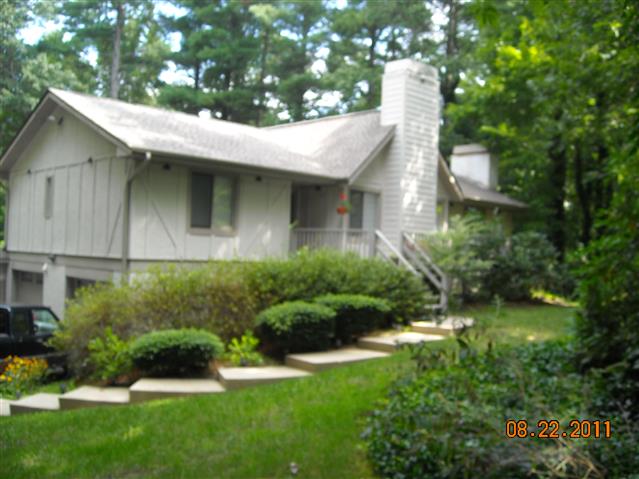 A picture of the property located at 16 CANTERBURY DR, ARDEN NC 28704.