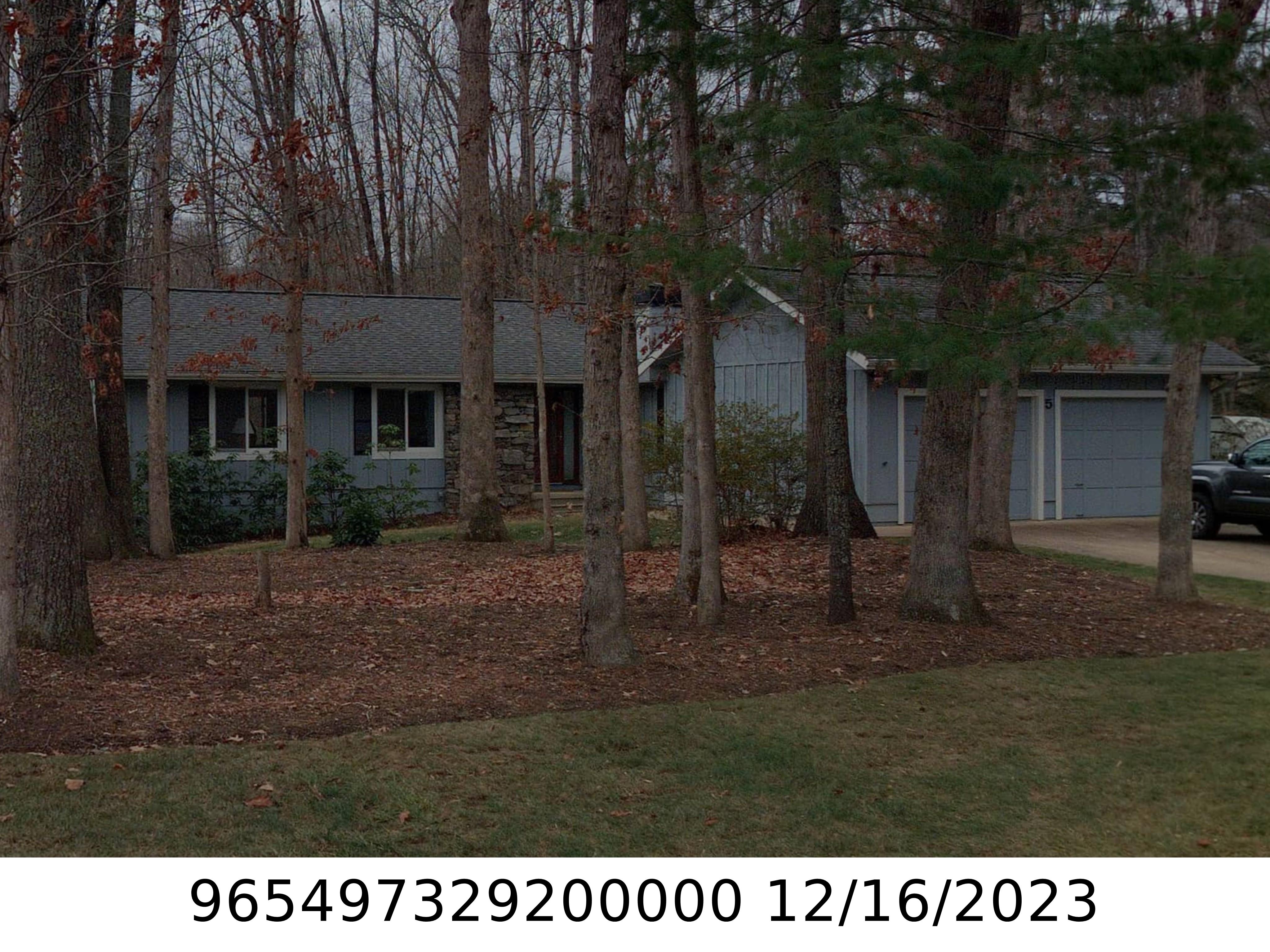 A picture of the property located at 5 CANTERBURY DR, ARDEN NC 28704.