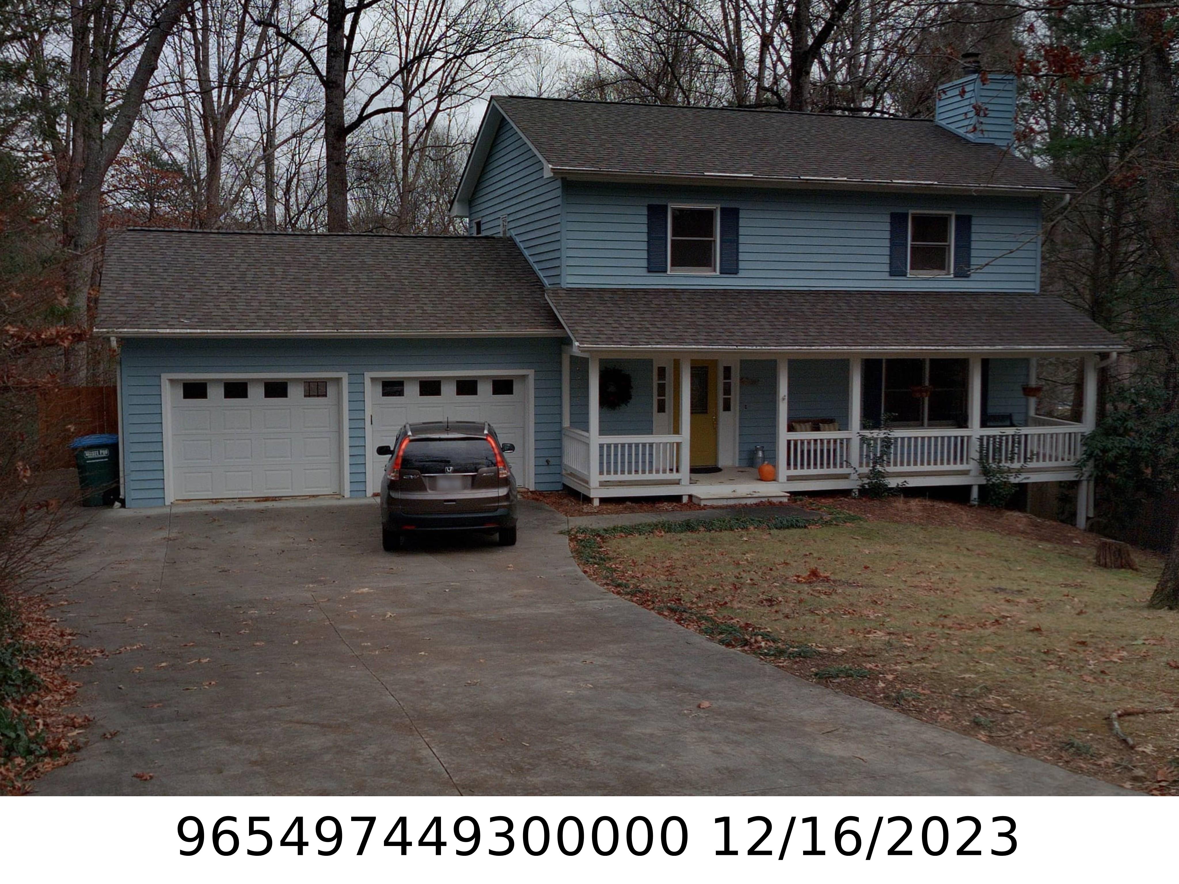 A picture of the property located at 10 CANTERBURY DR, ARDEN NC 28704.