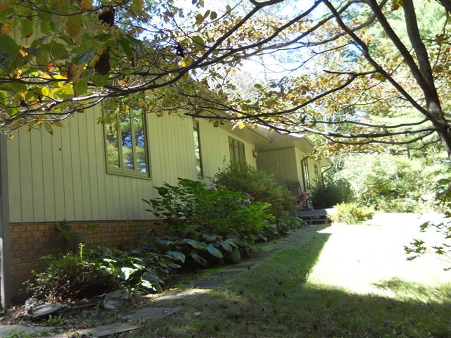 A picture of the property located at 6 BROOK FOREST DR, ARDEN NC 28704.