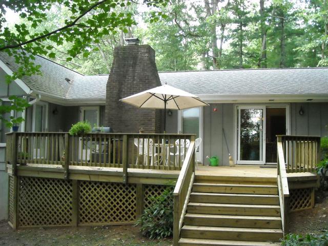A picture of the property located at 18 CHIPPING GREEN DR, ARDEN NC 28704.
