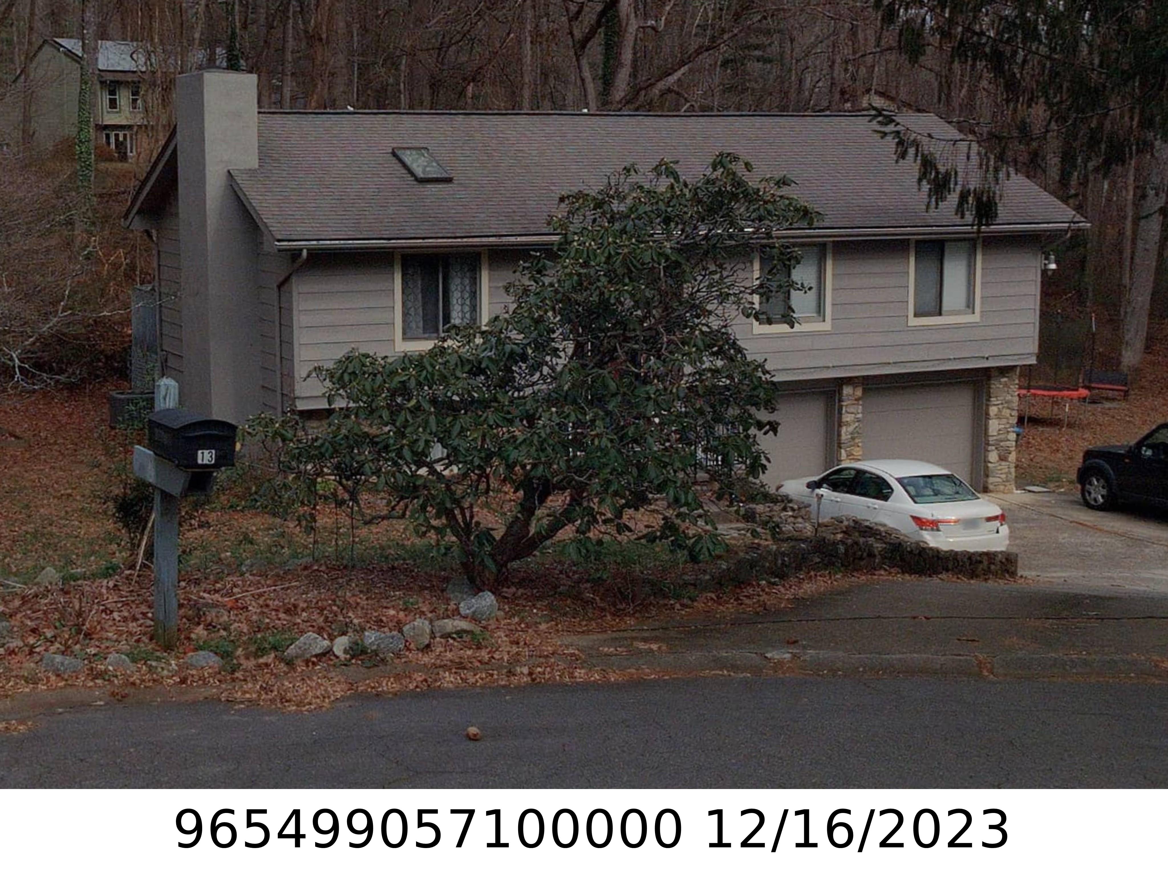 A picture of the property located at 13 CRESTBROOK DR, ARDEN NC 28704.