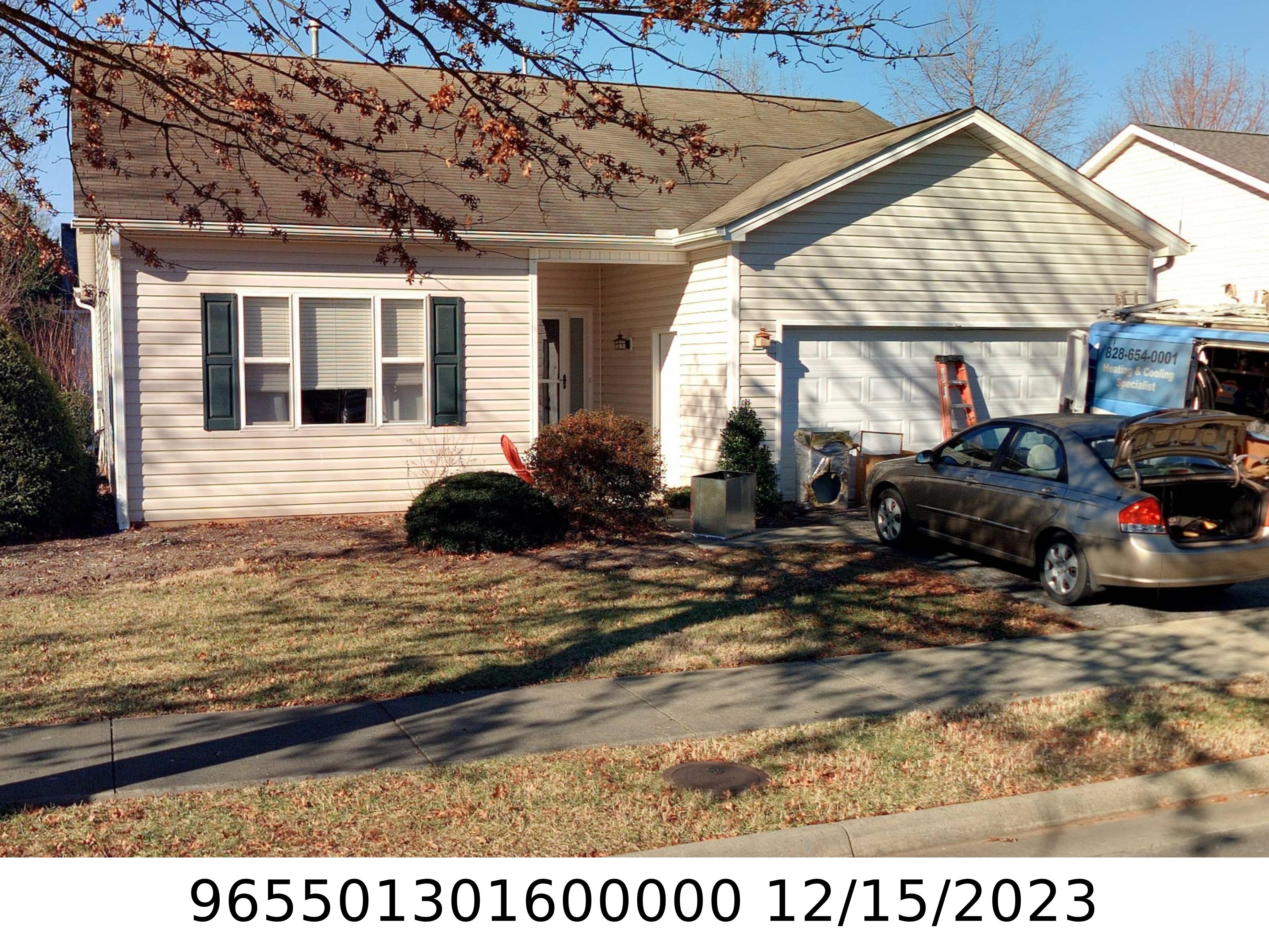 A picture of the property located at 2 SCOTTISH CIR, ASHEVILLE NC 28803.