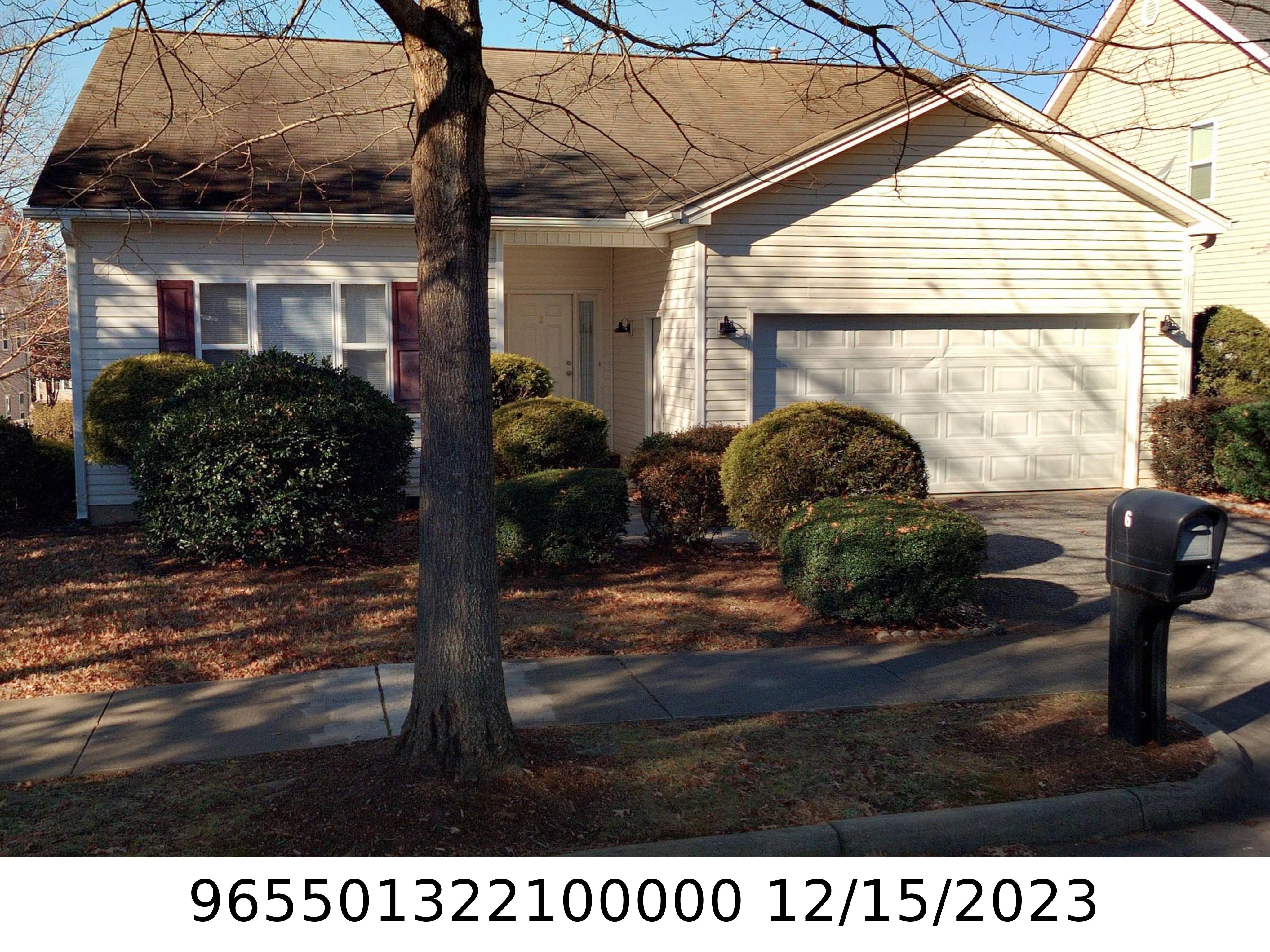 A picture of the property located at 6 SCOTTISH CIR, ASHEVILLE NC 28803.