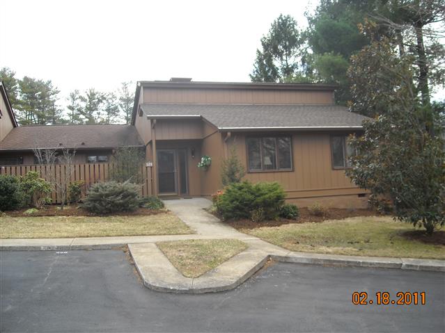 A picture of the property located at 524 CROWFIELDS LN, ASHEVILLE NC 28803.