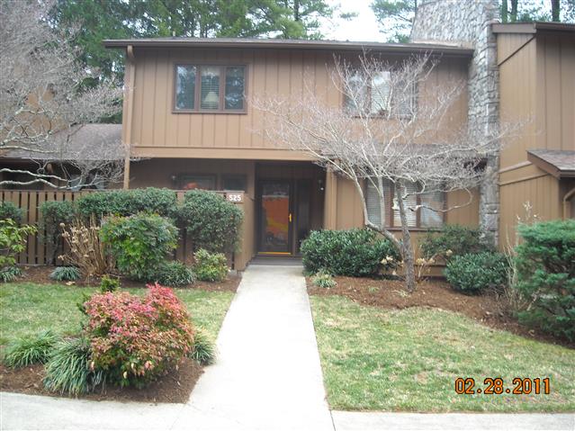 A picture of the property located at 528 CROWFIELDS LN, ASHEVILLE NC 28803.