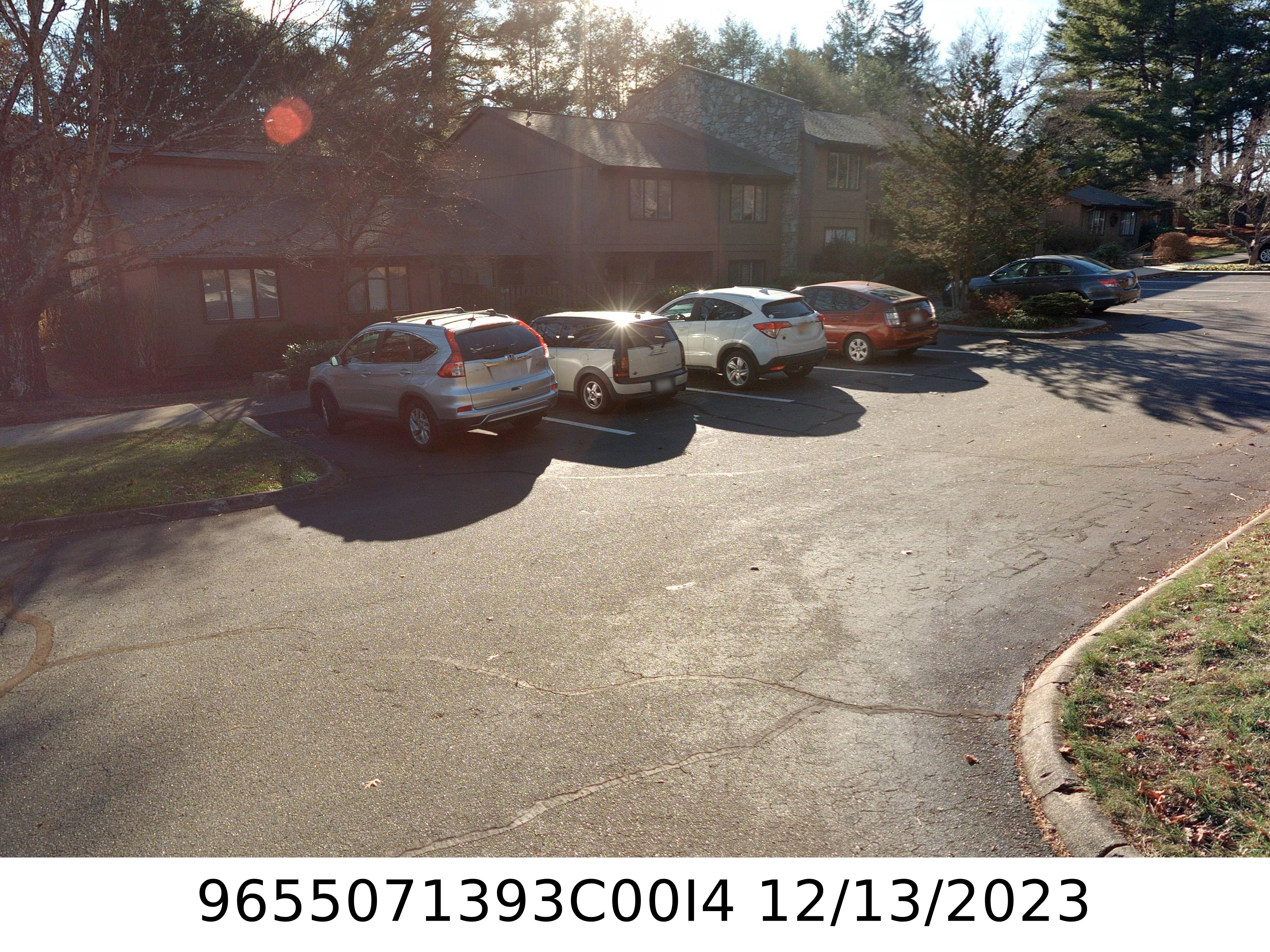 A picture of the property located at 522 CROWFIELDS LN, ASHEVILLE NC 28803.