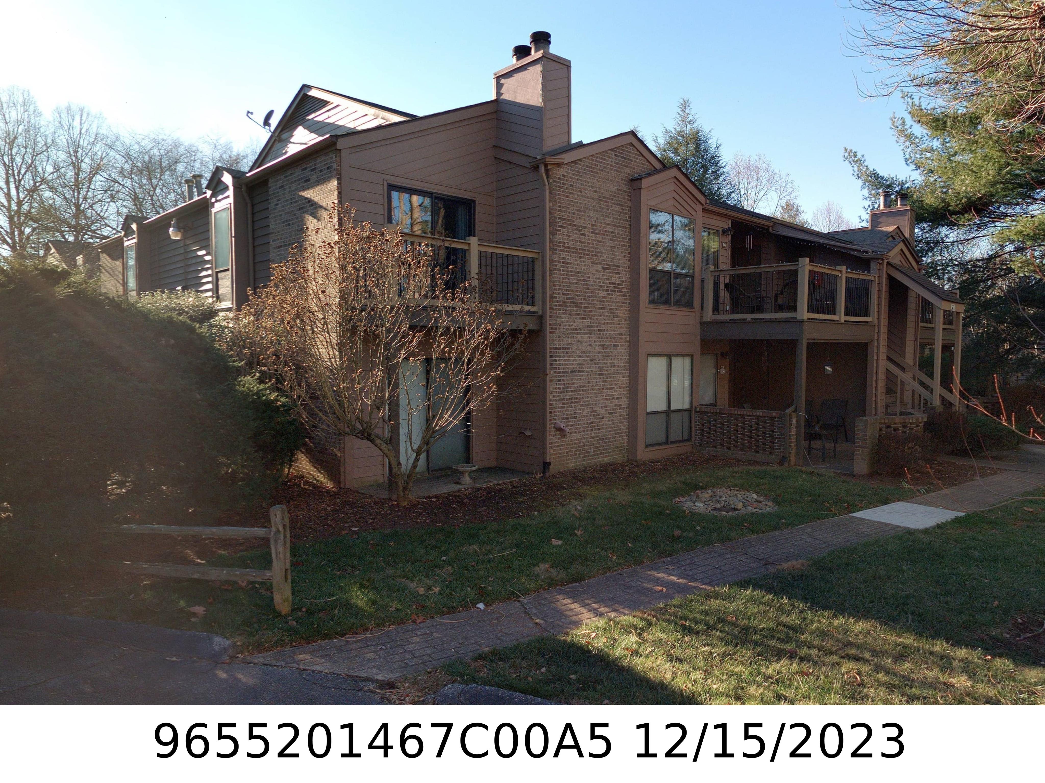 A picture of the property located at 5 RAVENCROFT LN, ASHEVILLE NC 28803.