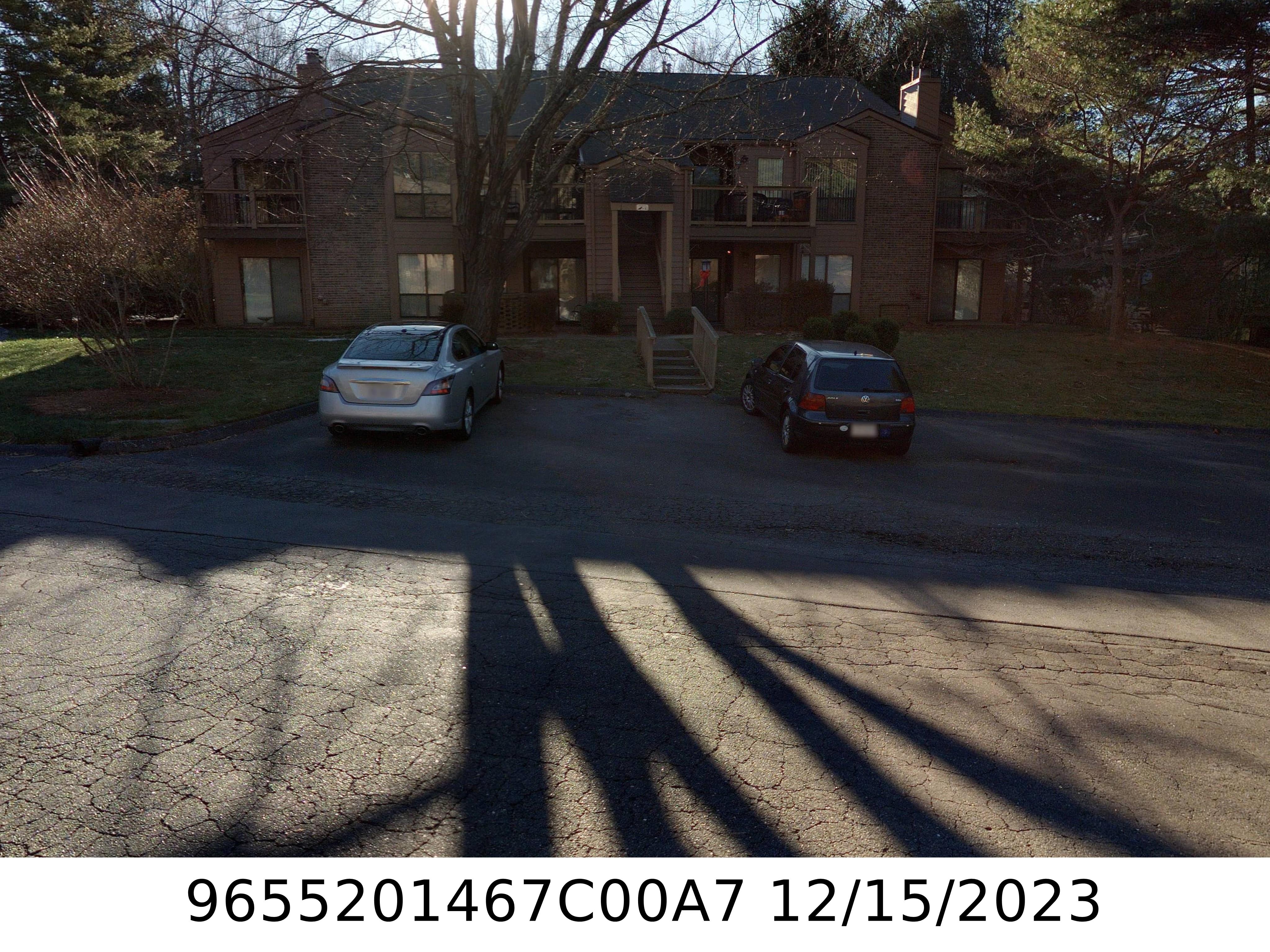 A picture of the property located at 7 RAVENCROFT LN, ASHEVILLE NC 28803.