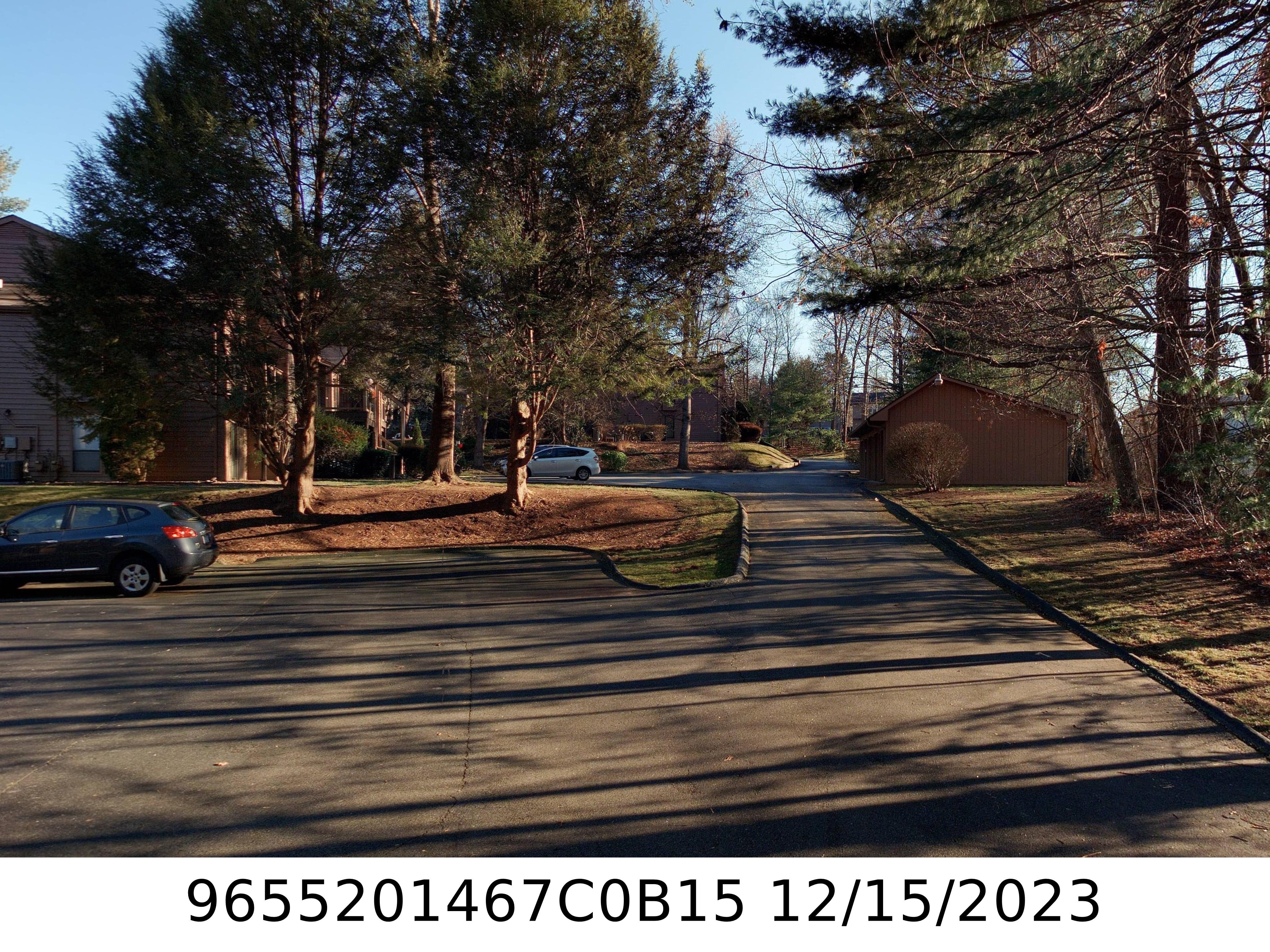 A picture of the property located at 15 RAVENCROFT LN, ASHEVILLE NC 28803.