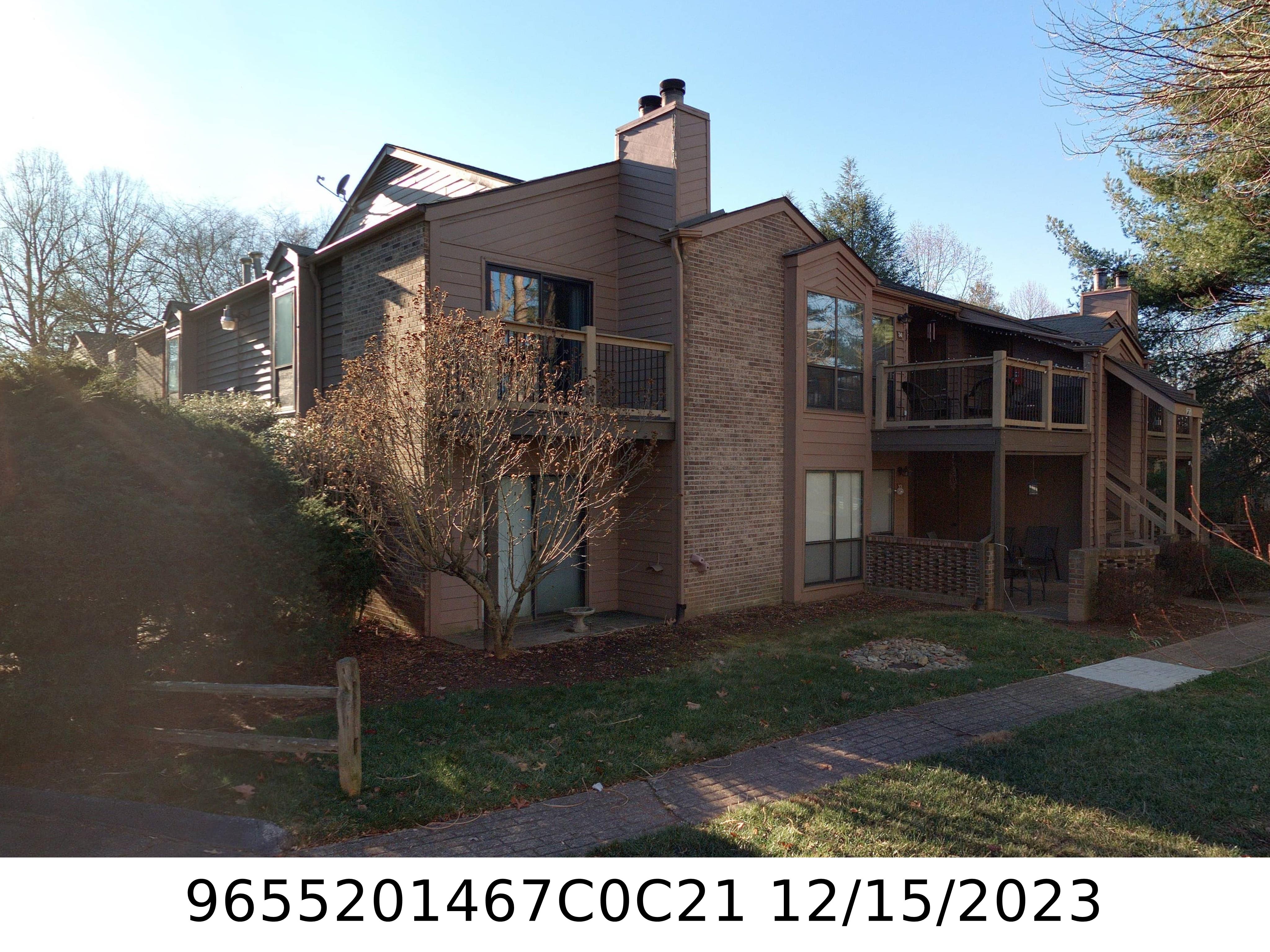 A picture of the property located at 21 RAVENCROFT LN, ASHEVILLE NC 28803.