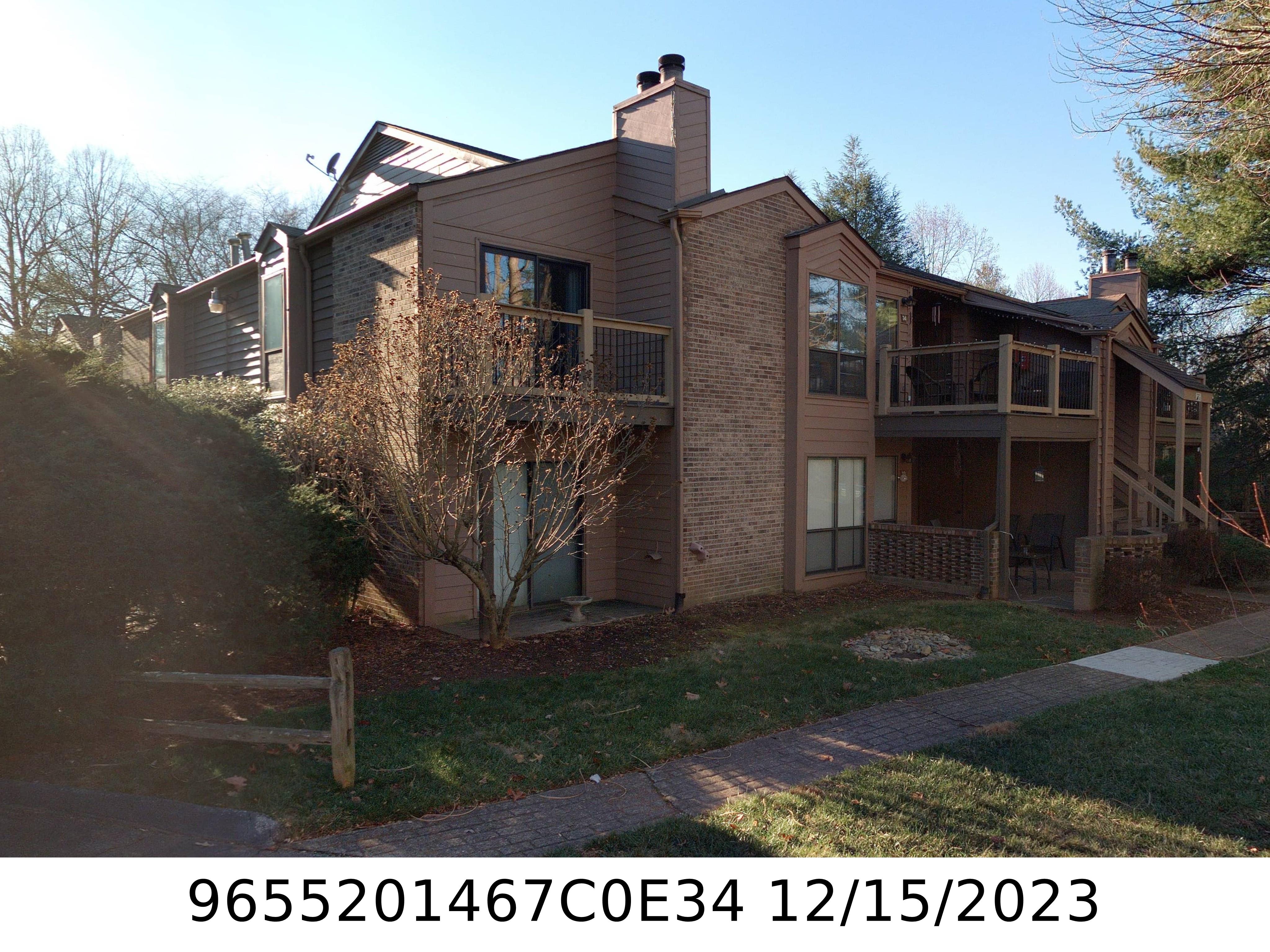 A picture of the property located at 34 RAVENCROFT LN, ASHEVILLE NC 28803.