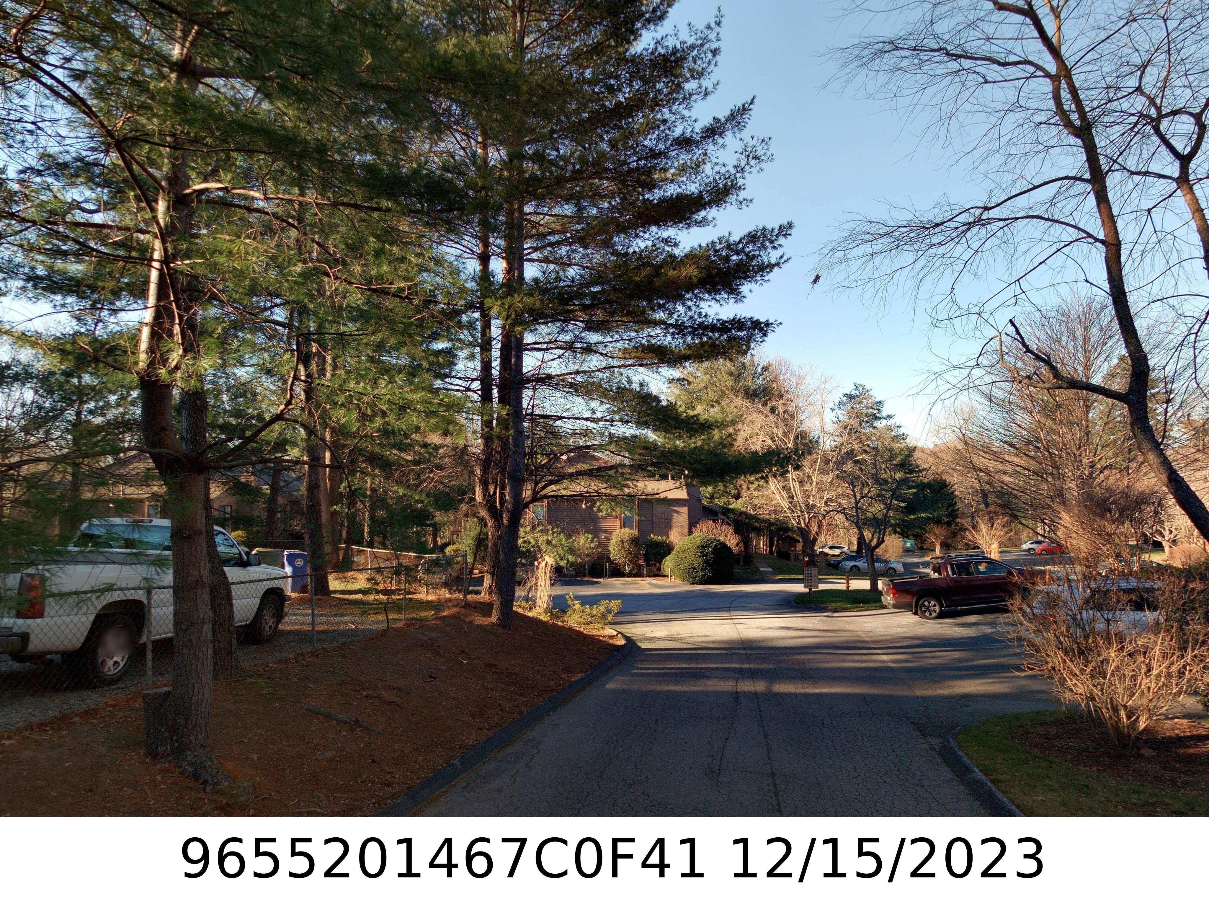 A picture of the property located at 41 RAVENCROFT LN, ASHEVILLE NC 28803.