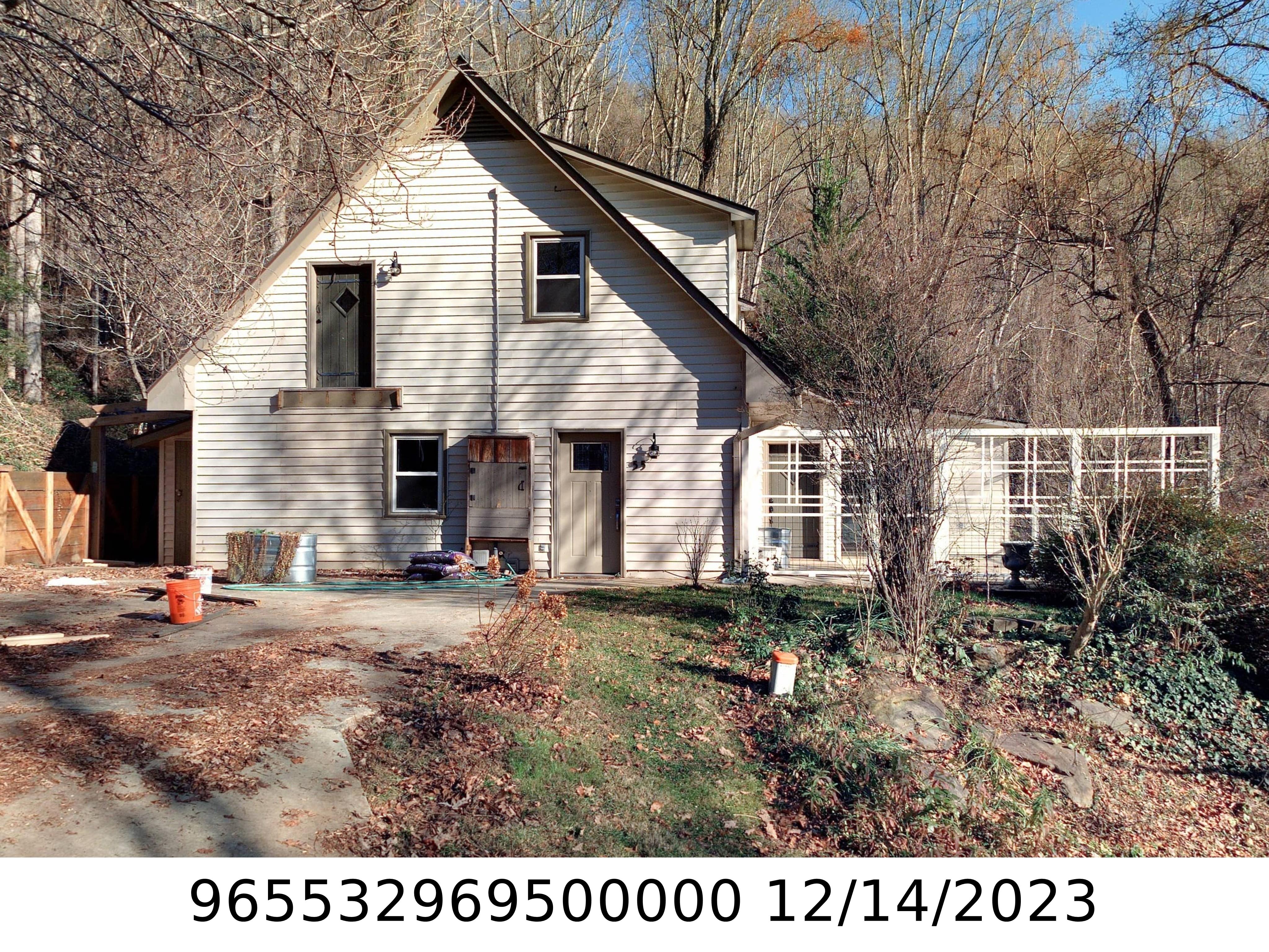 A picture of the property located at 55 MOUNTAIN SITE LN, ASHEVILLE NC 28803.