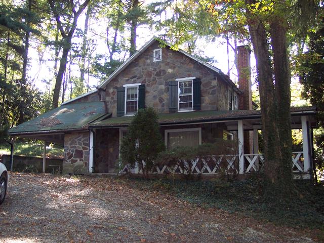 A picture of the property located at 3130 SWEETEN CREEK RD ASHEVILLE NC.